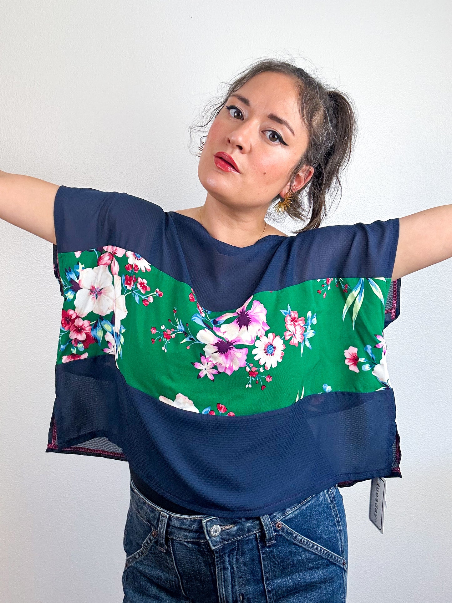 Scrappy Crop Navy Green Floral