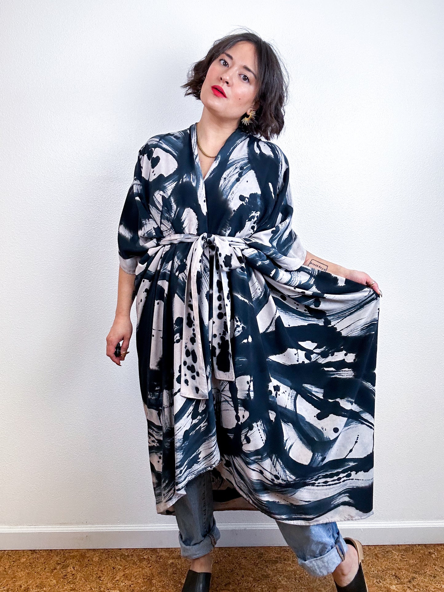 Hand-Dyed High Low Kimono Shell Black Sumi