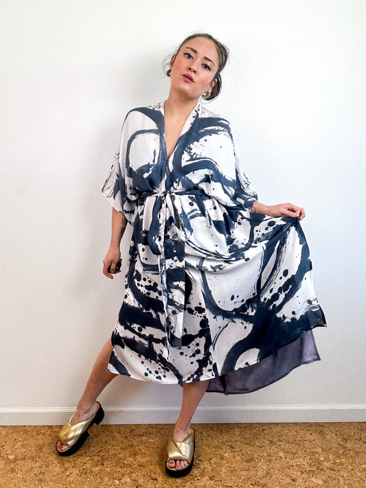 Hand-Dyed Bamboo Tie Caftan Black Sumi Lavender Mix