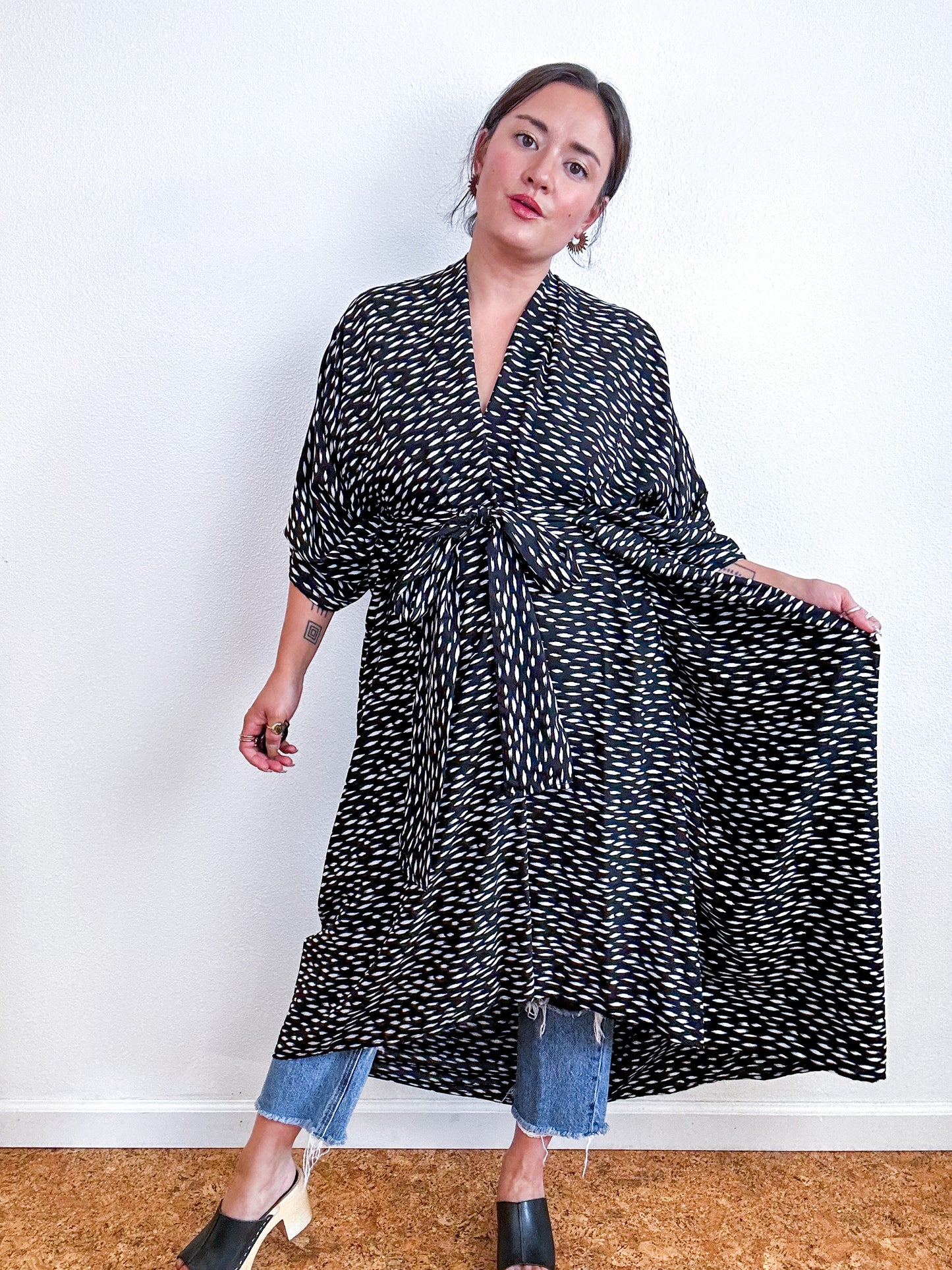 Print High Low Kimono Black White Dash Challis