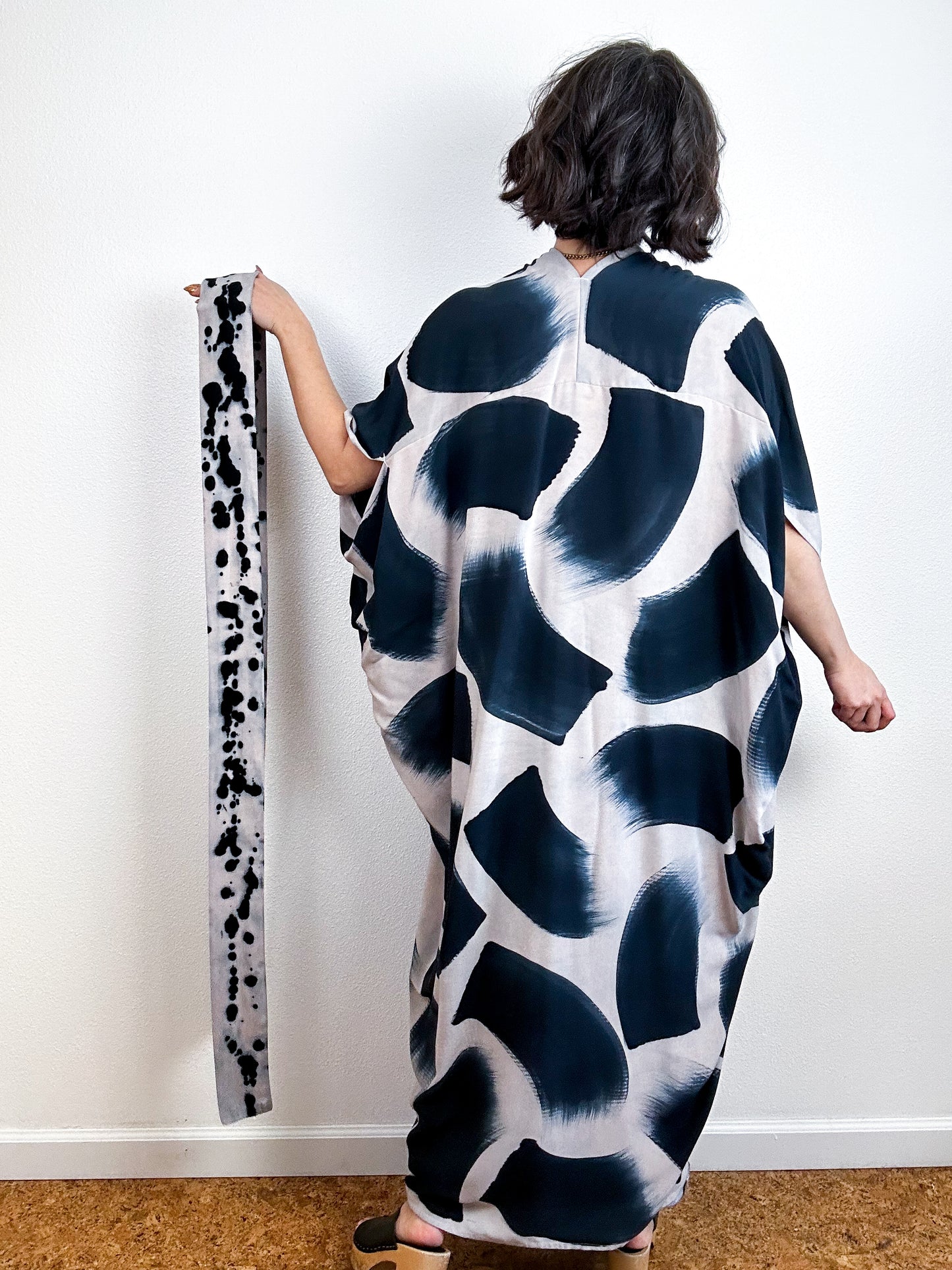 Hand-Dyed High Low Kimono Shell Black Brush