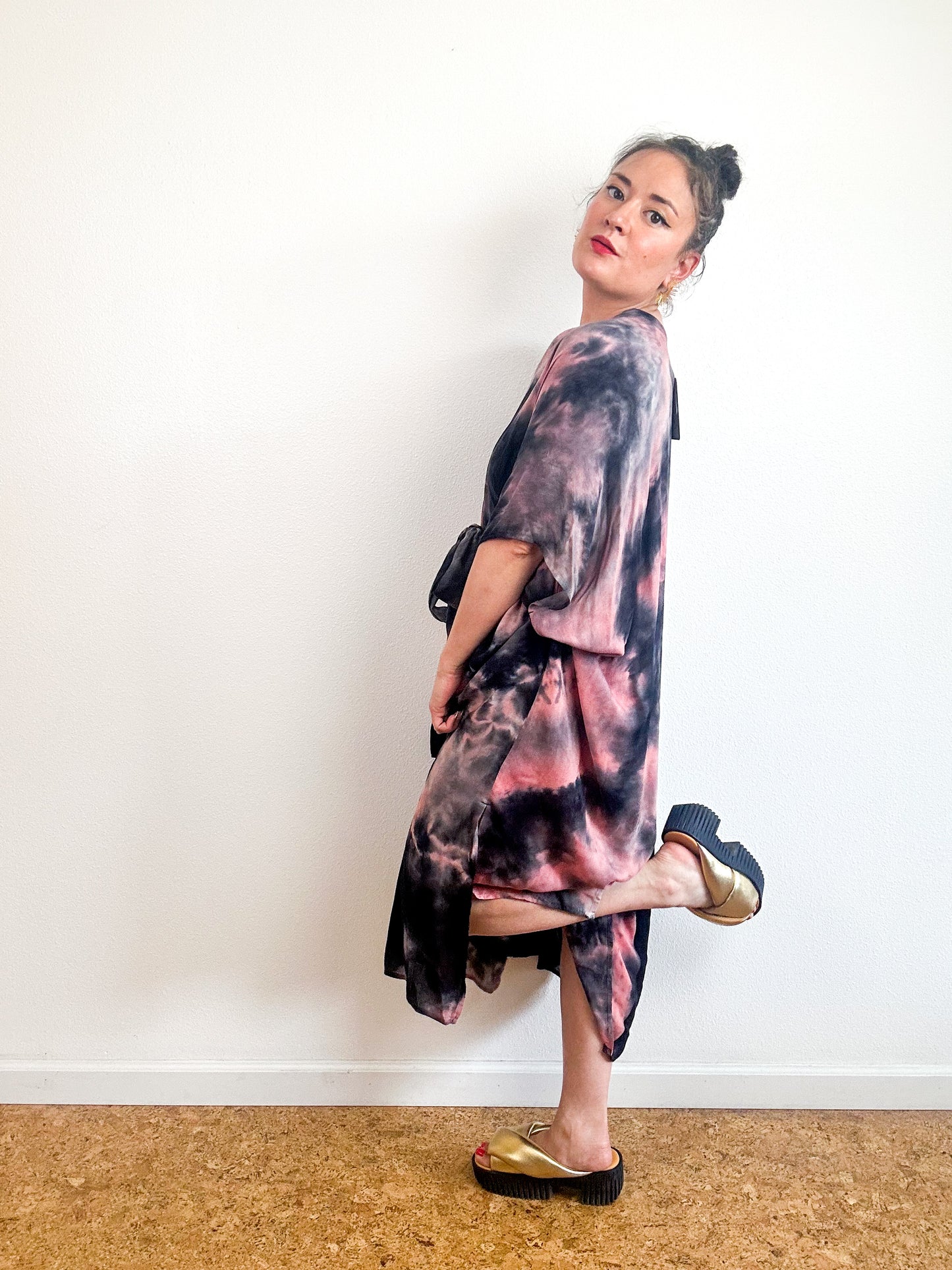 Hand-Dyed Bamboo Tie Caftan Coral Blacl Watercolor