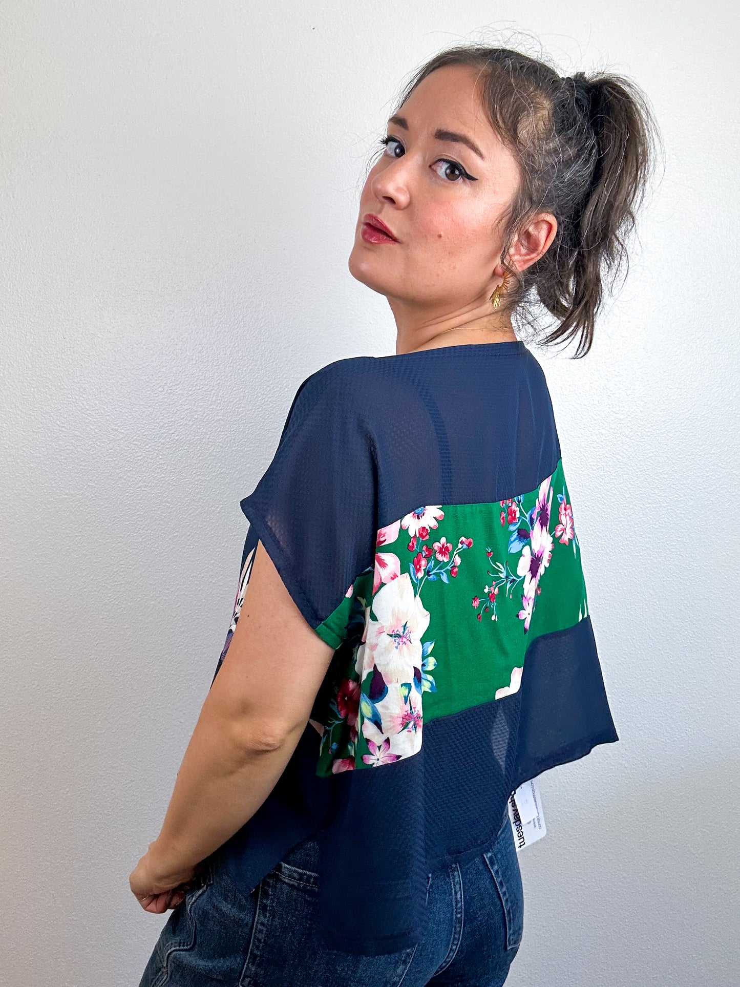 Scrappy Crop Navy Green Floral