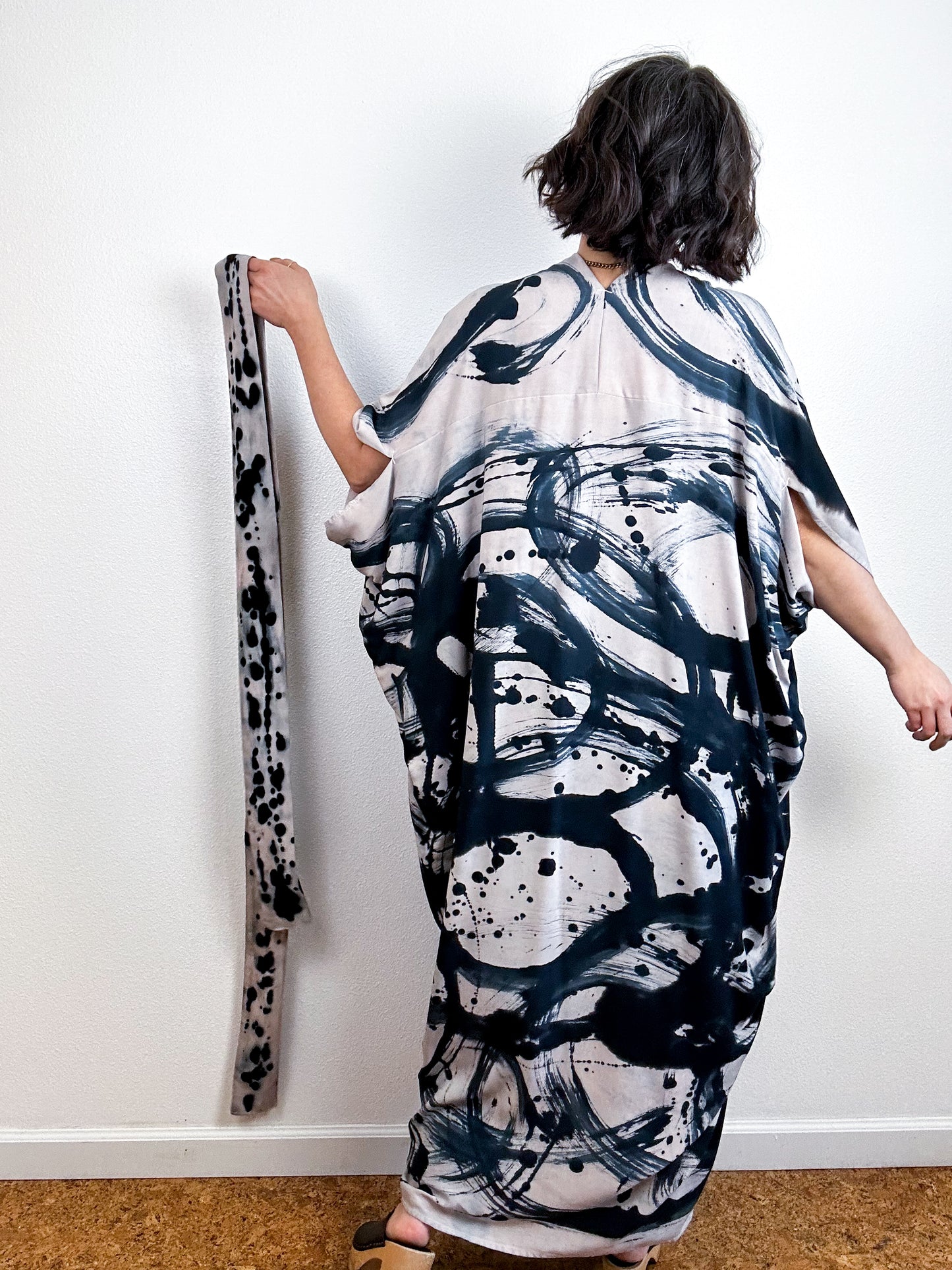 Hand-Dyed High Low Kimono Shell Black Sumi