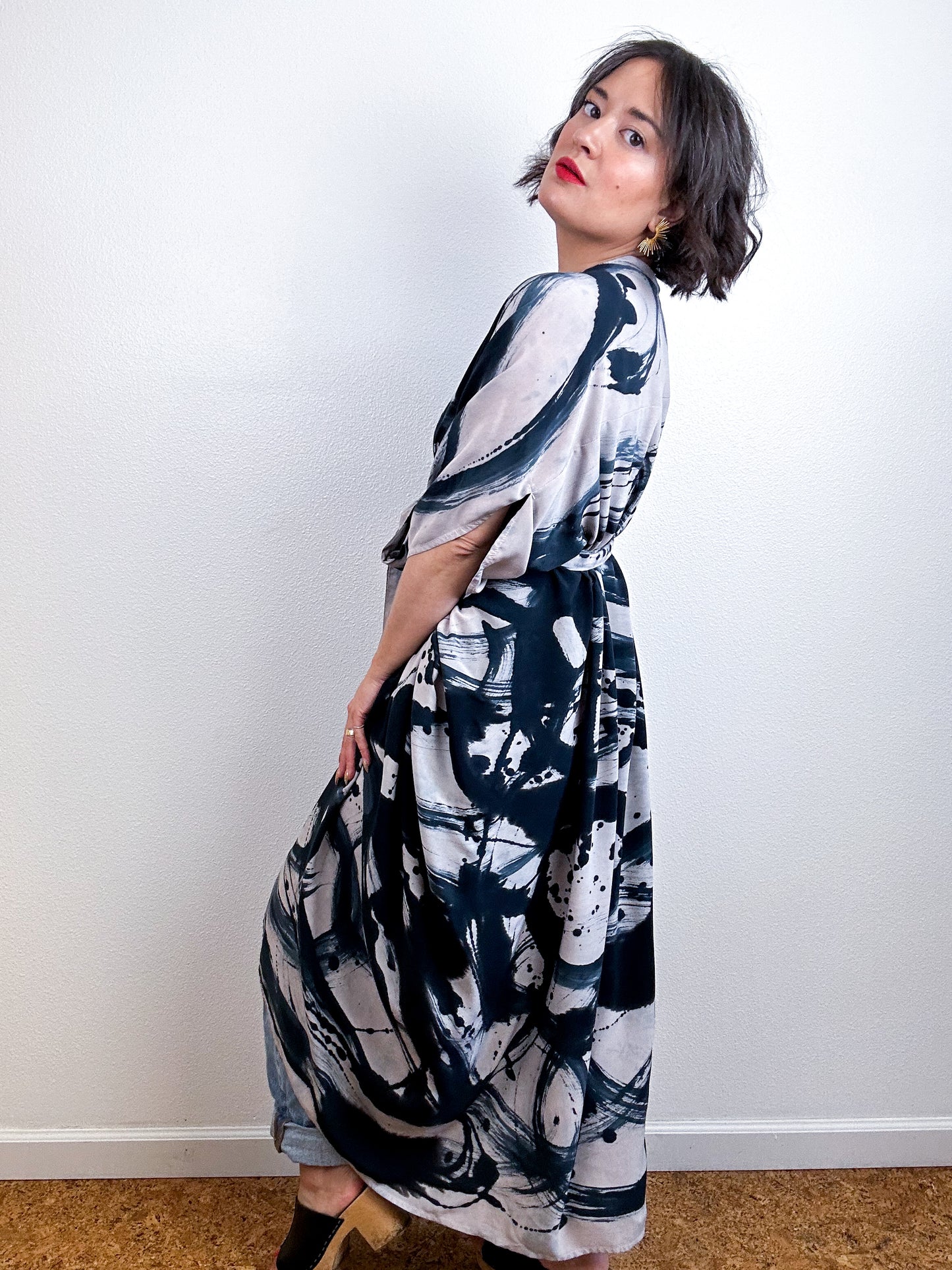 Hand-Dyed High Low Kimono Shell Black Sumi
