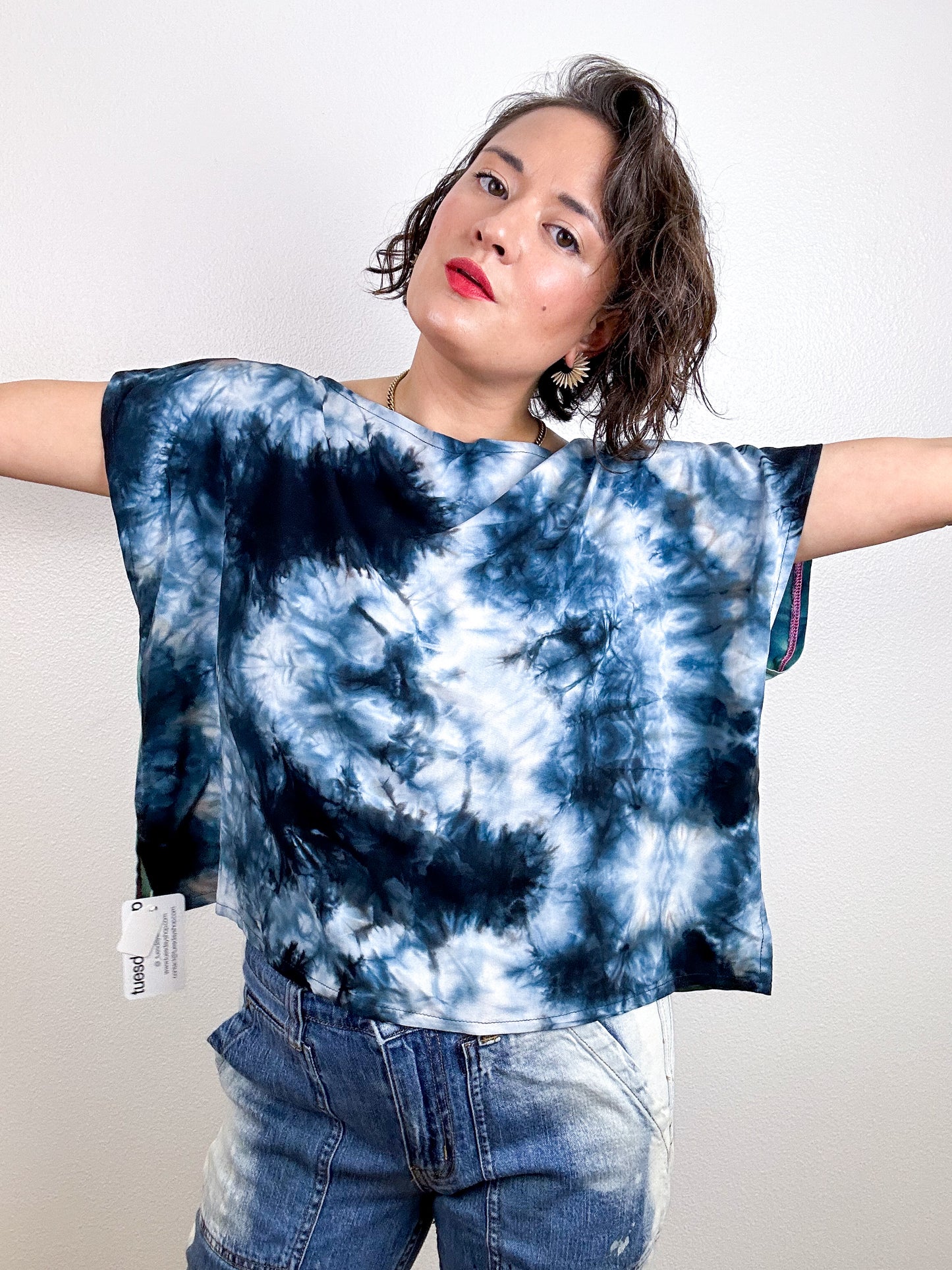 Hand-Dyed Flip Crop Rayon Black Tie Teal Lines