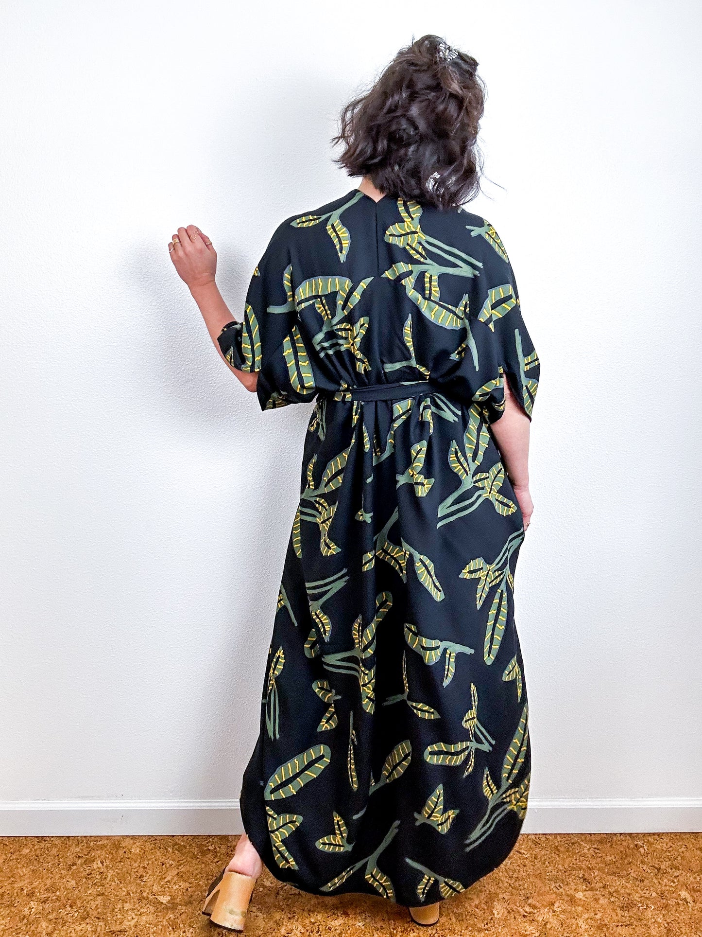 Print High Low Kimono Black Leaf Challis