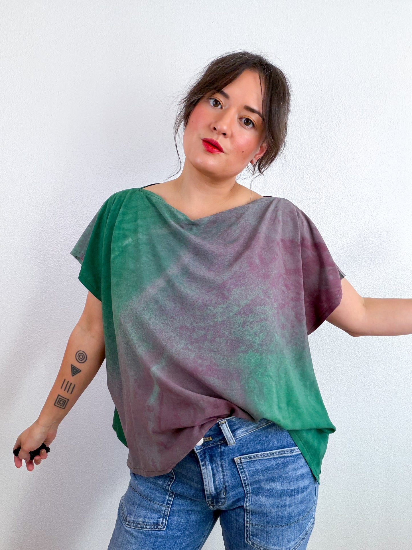Hand-Dyed Bamboo Flip Crop Forest Peony Madrone Gradient