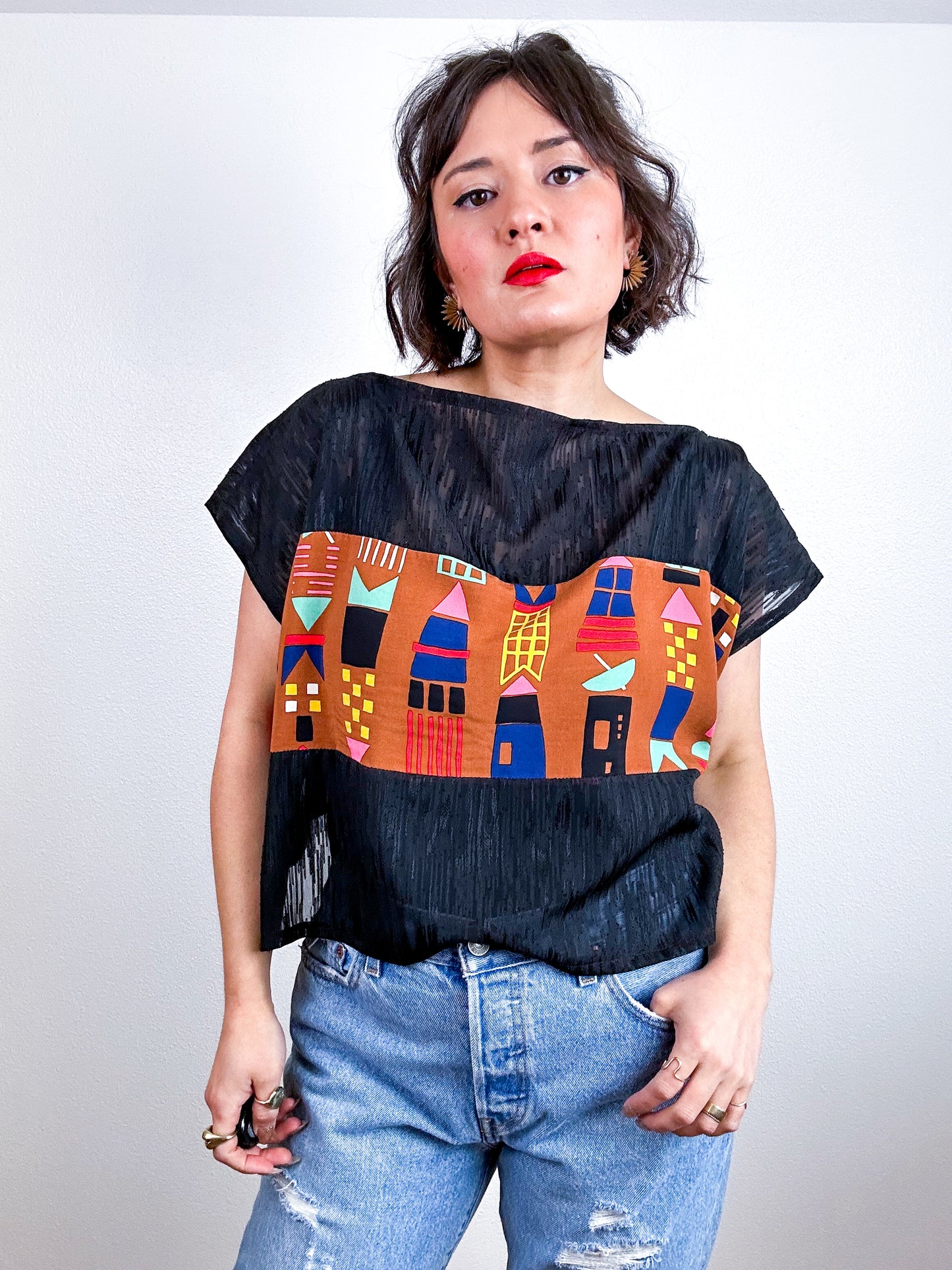 Scrappy Crop Black Amber Print