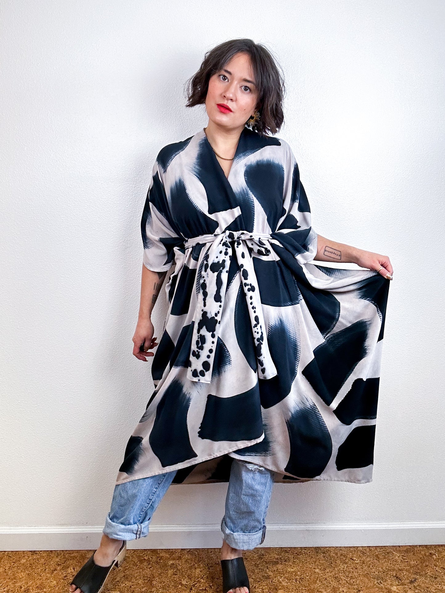 Hand-Dyed High Low Kimono Shell Black Brush
