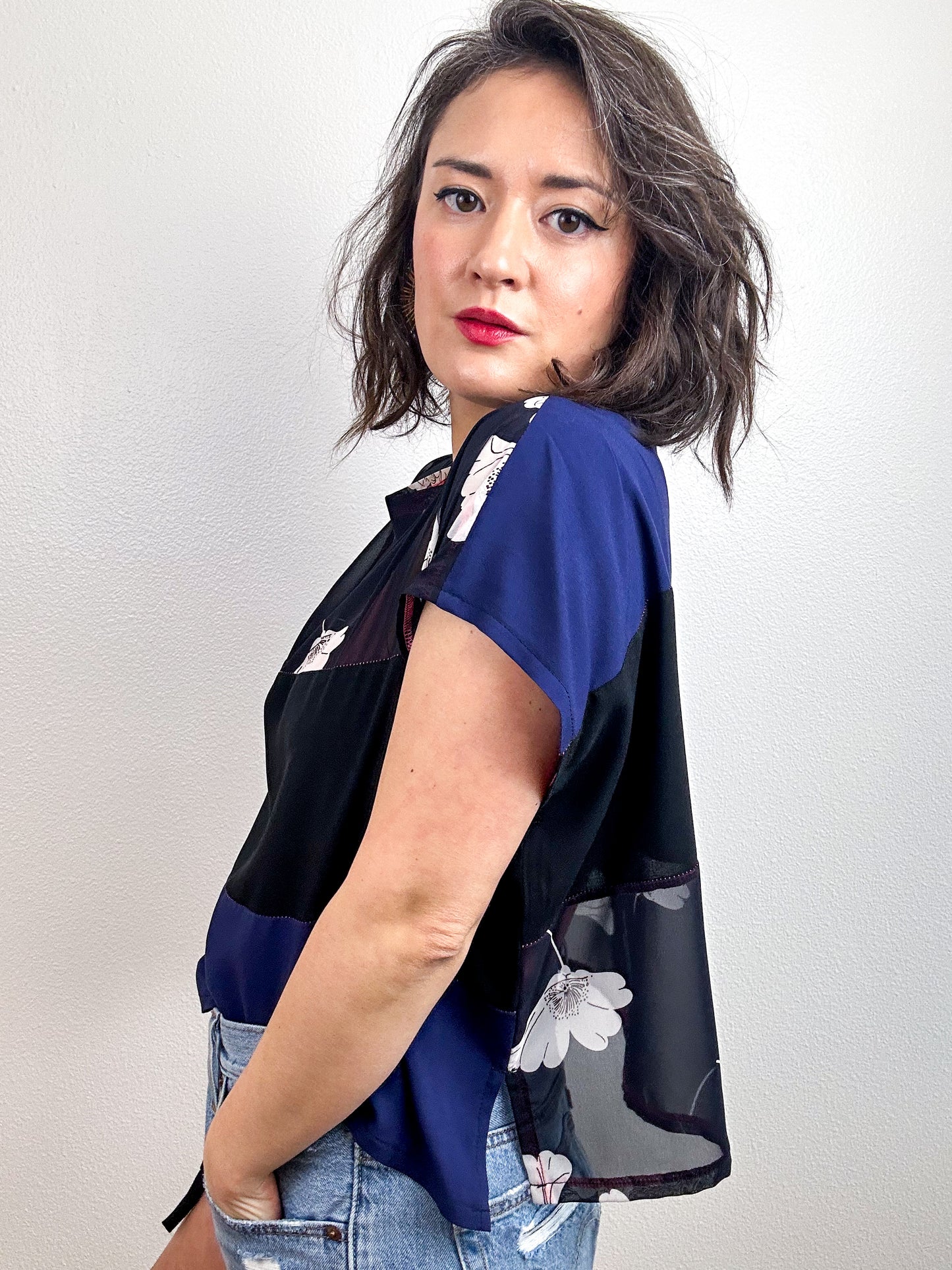 Scrappy Crop Navy Black Floral