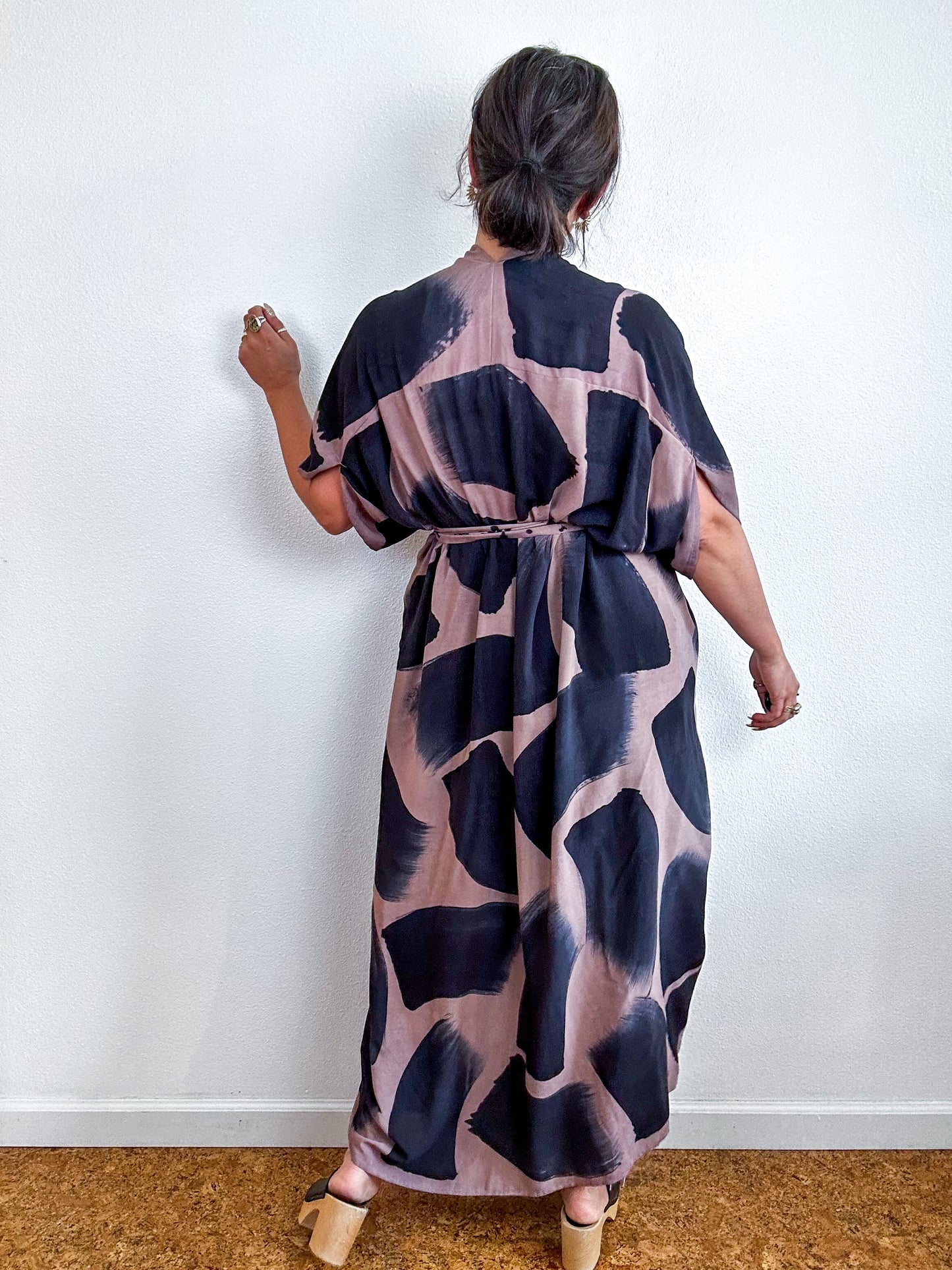Hand-Dyed High Low Kimono Cocoa Black Brush