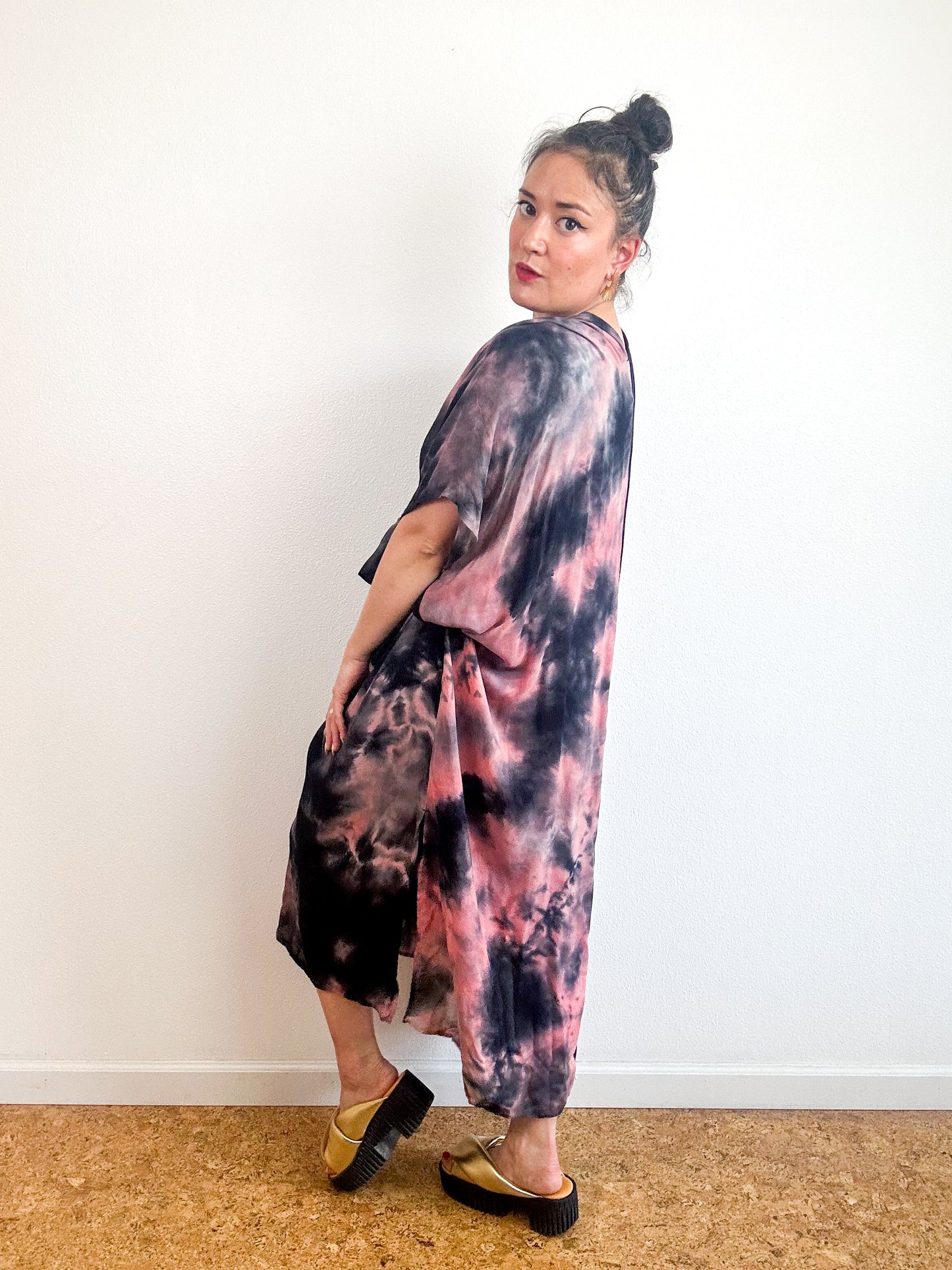 Hand-Dyed Bamboo Tie Caftan Coral Blacl Watercolor