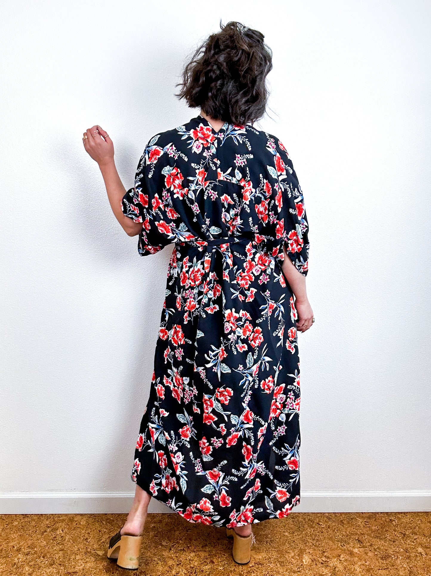 Print High Low Kimono Black Red Floral Challis