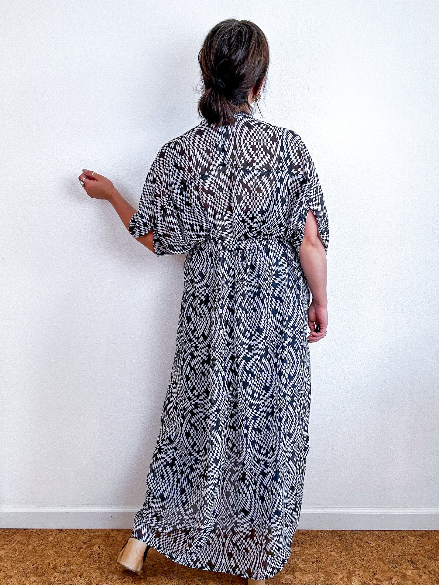 Print High Low Kimono Black White Wavy Checker Chiffon