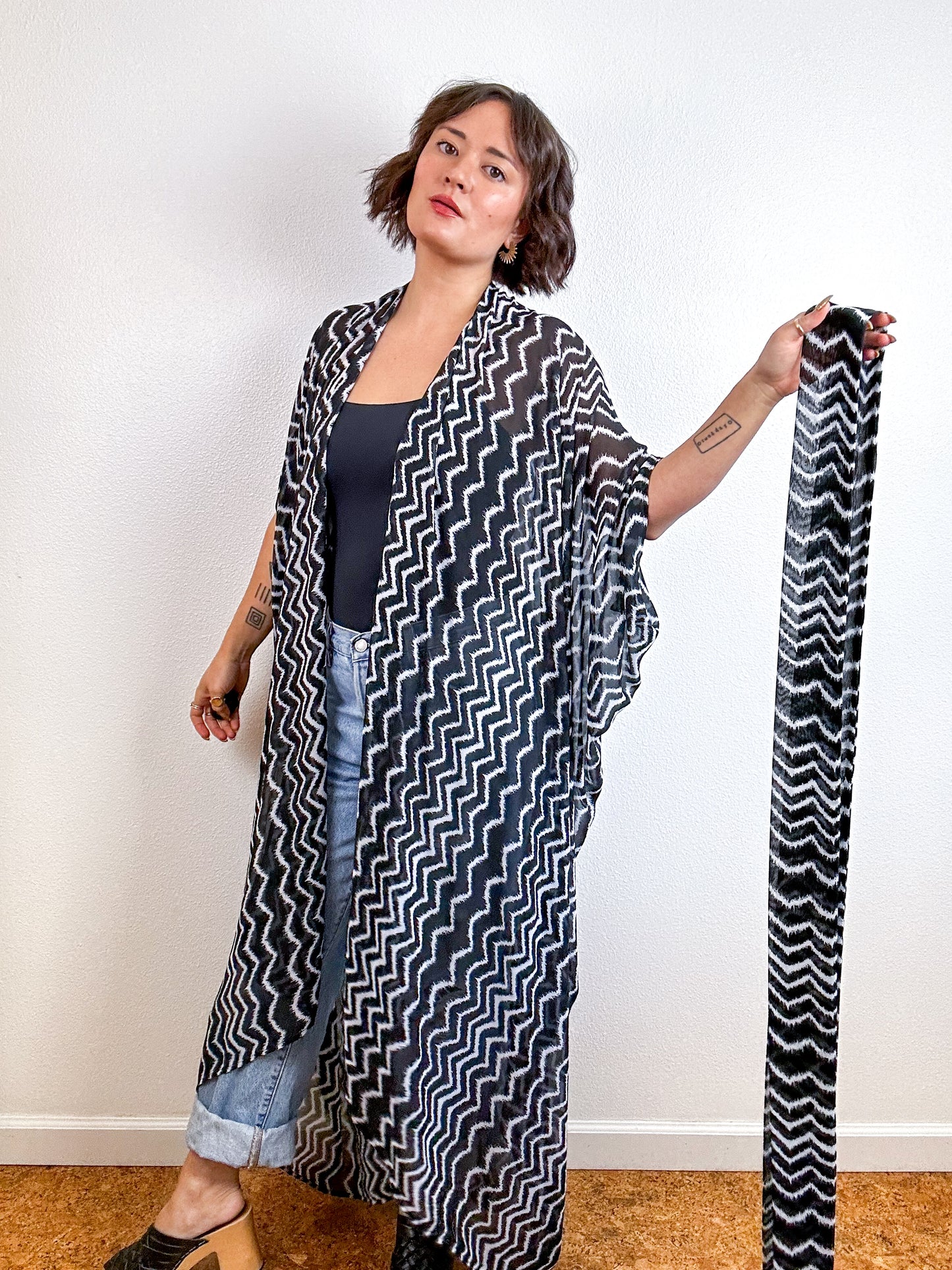 Print High Low Kimono Black White Zig Zag Chiffon