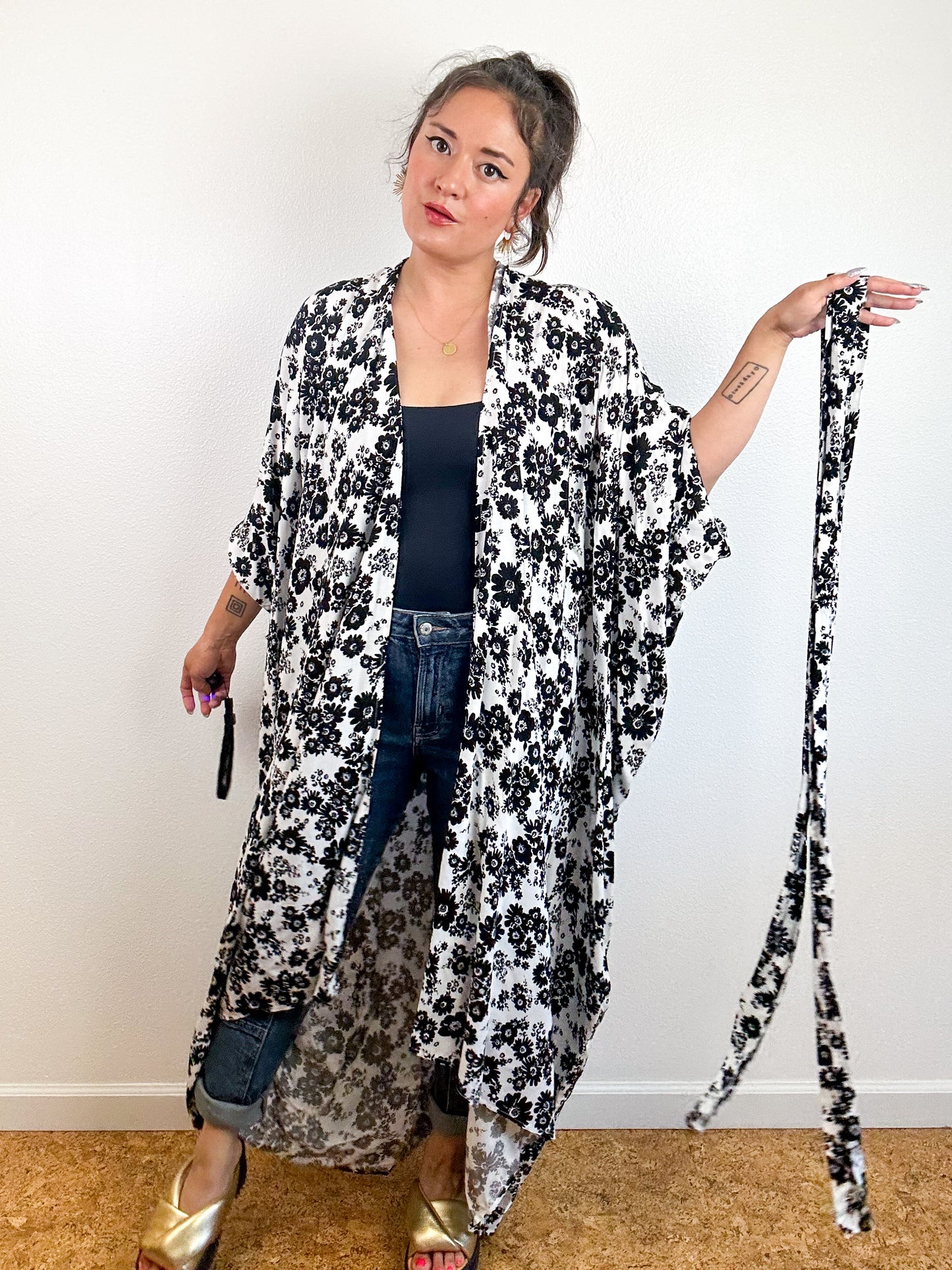 Print High Low Kimono White Black Daisy Challis