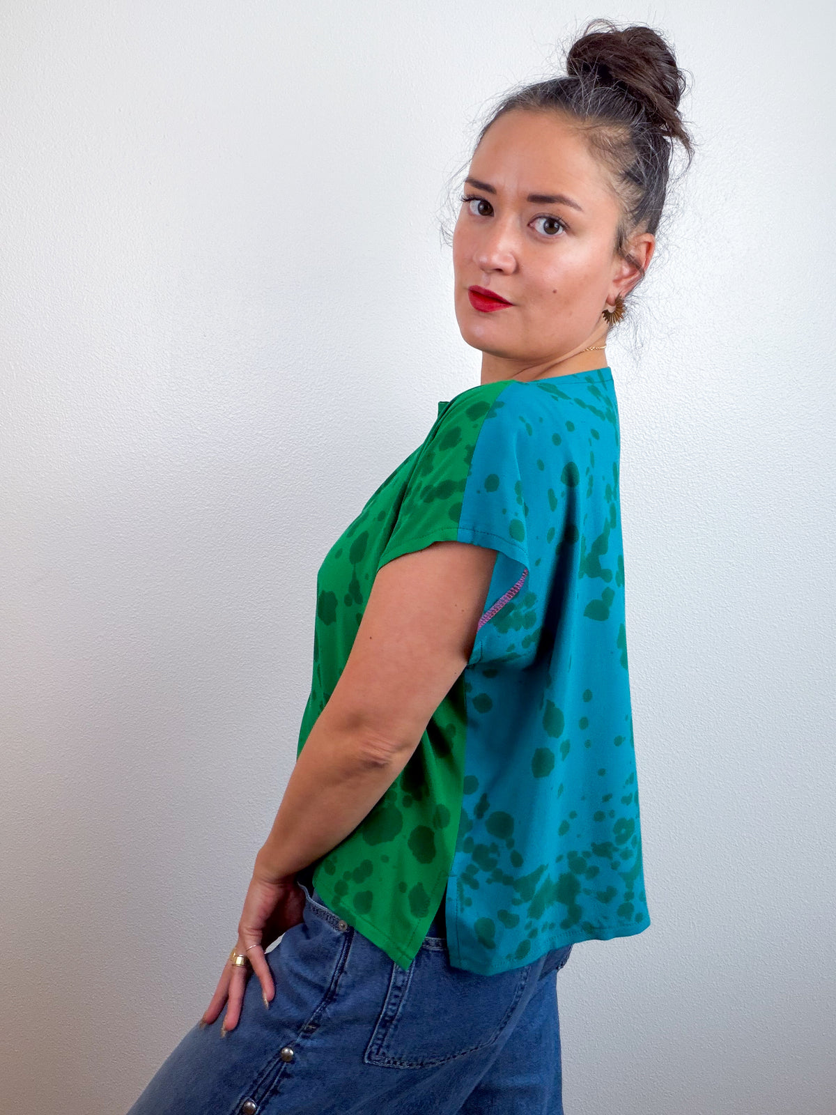 Hand-Dyed Bamboo Flip Crop Turquoise Green Speckle