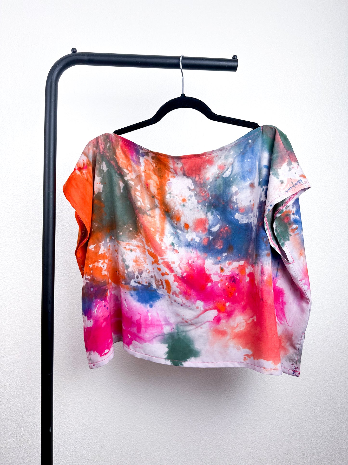 Hand-Dyed Bamboo Crop Watercolor León