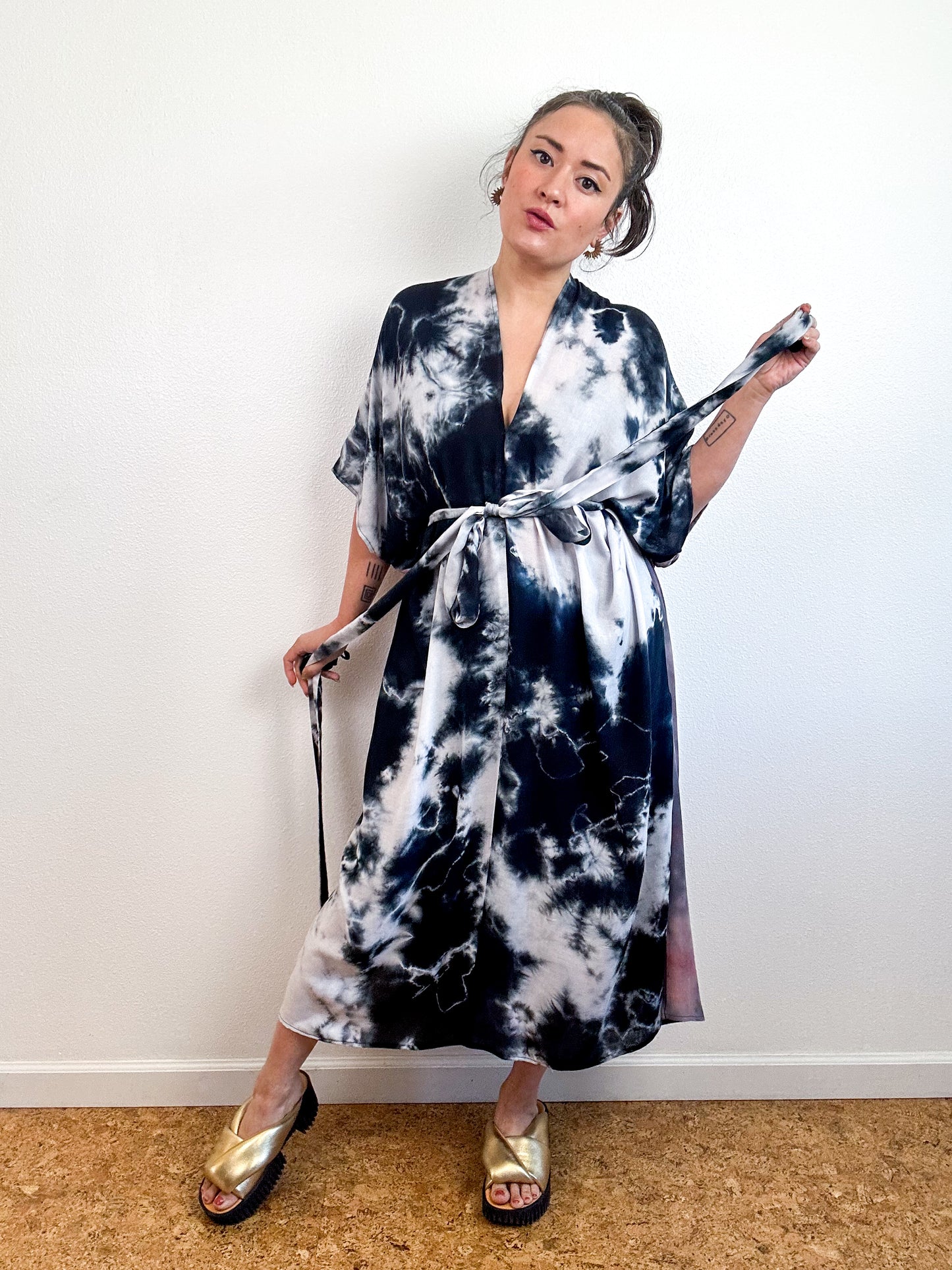 Hand-Dyed Bamboo Tie Caftan Black Mauve Mix