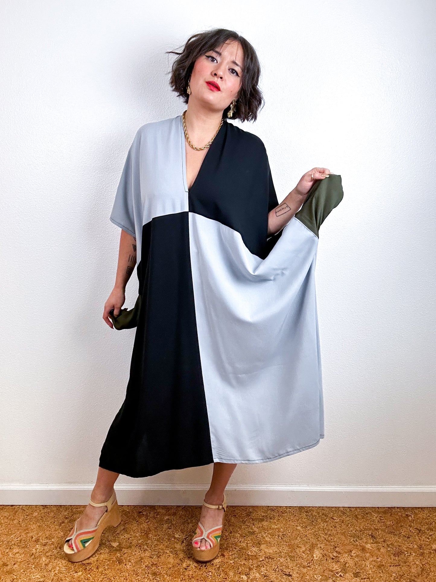 Color Block Midi Caftan Dress Grey Black