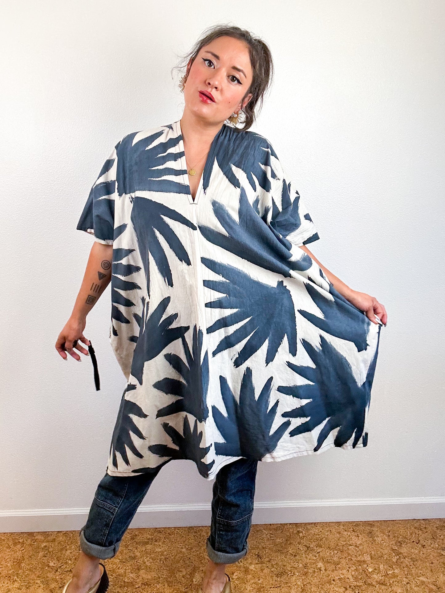 Hand-Dyed Knee Caftan Dress Ivory Black Palms