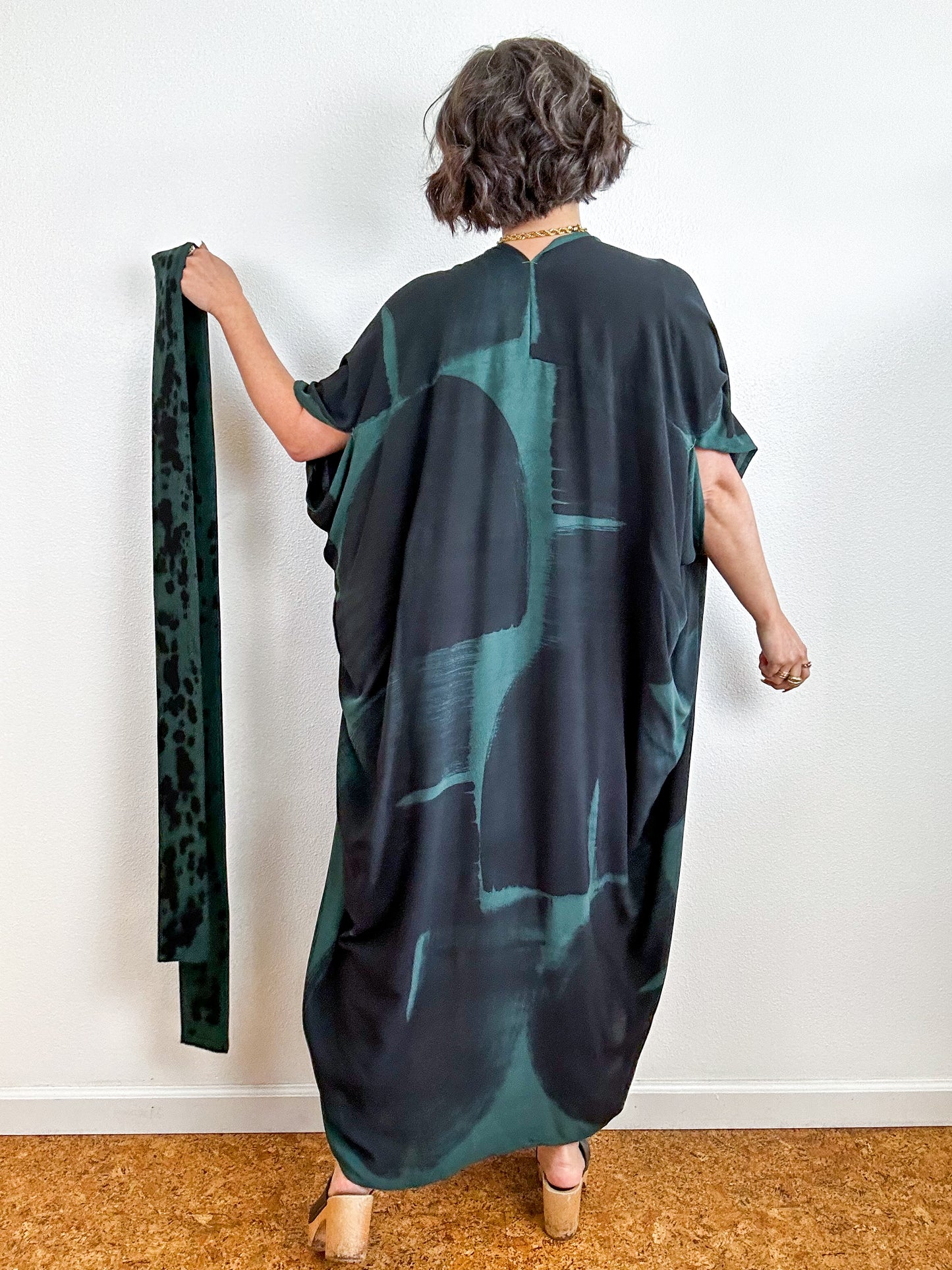 Hand-Dyed High Low Kimono Forest Black Arc
