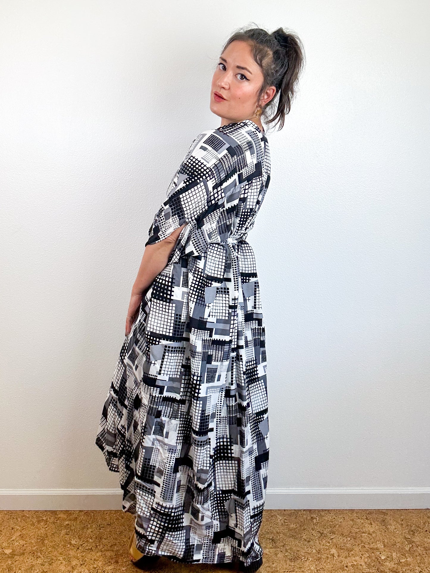 Print High Low Kimono Black Grey Grid Challis