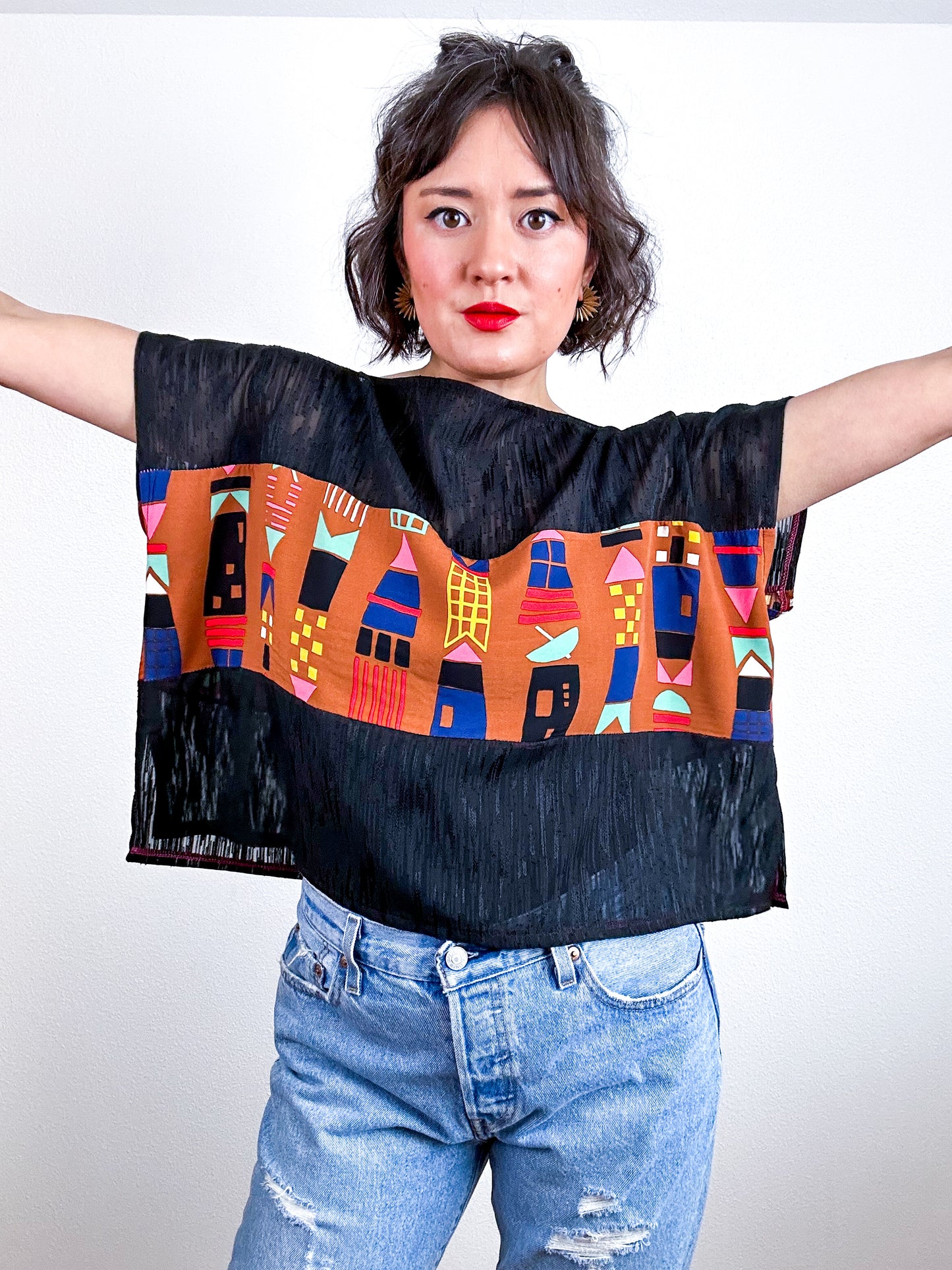 Scrappy Crop Black Amber Print