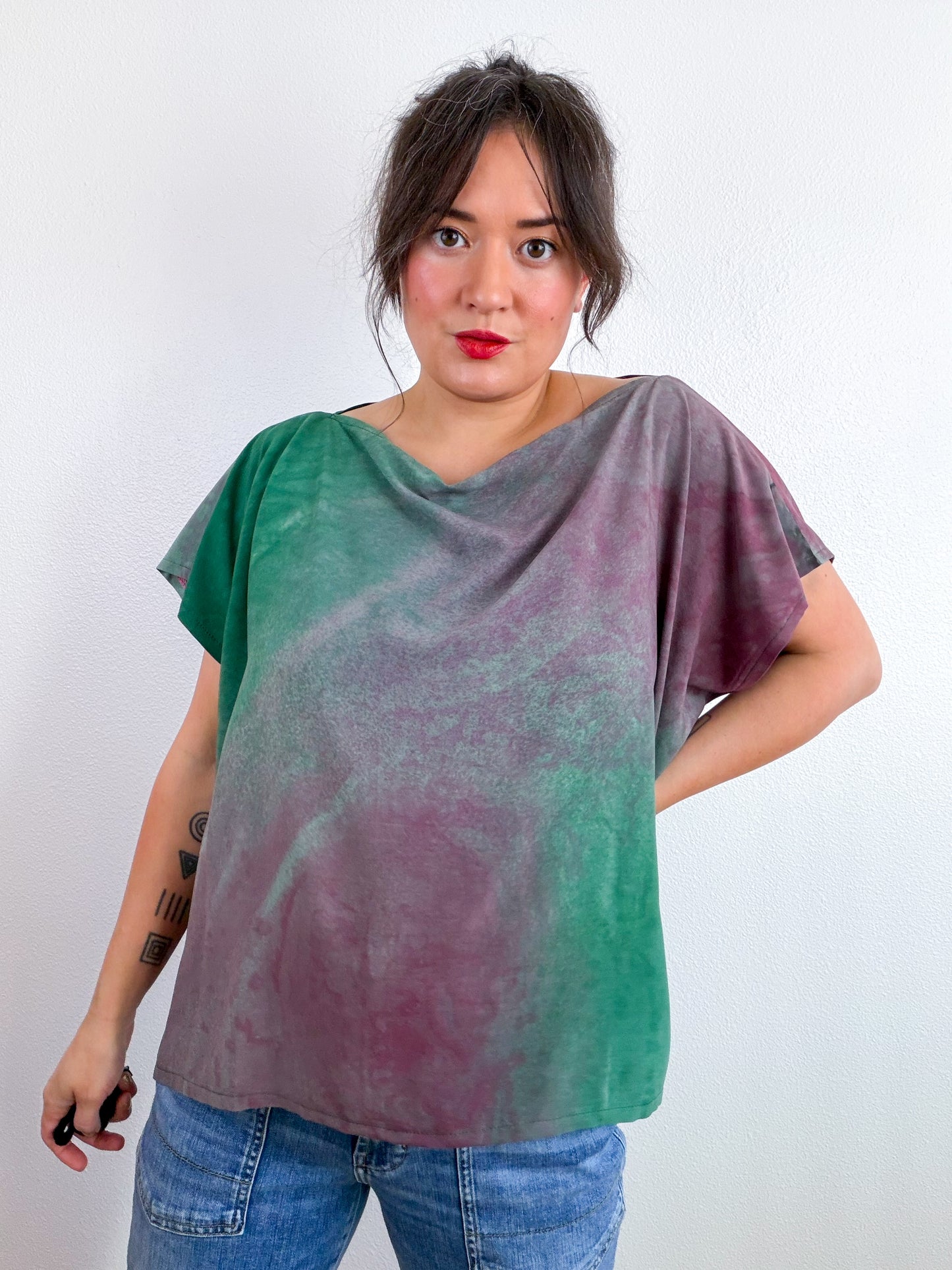 Hand-Dyed Bamboo Flip Crop Forest Peony Madrone Gradient