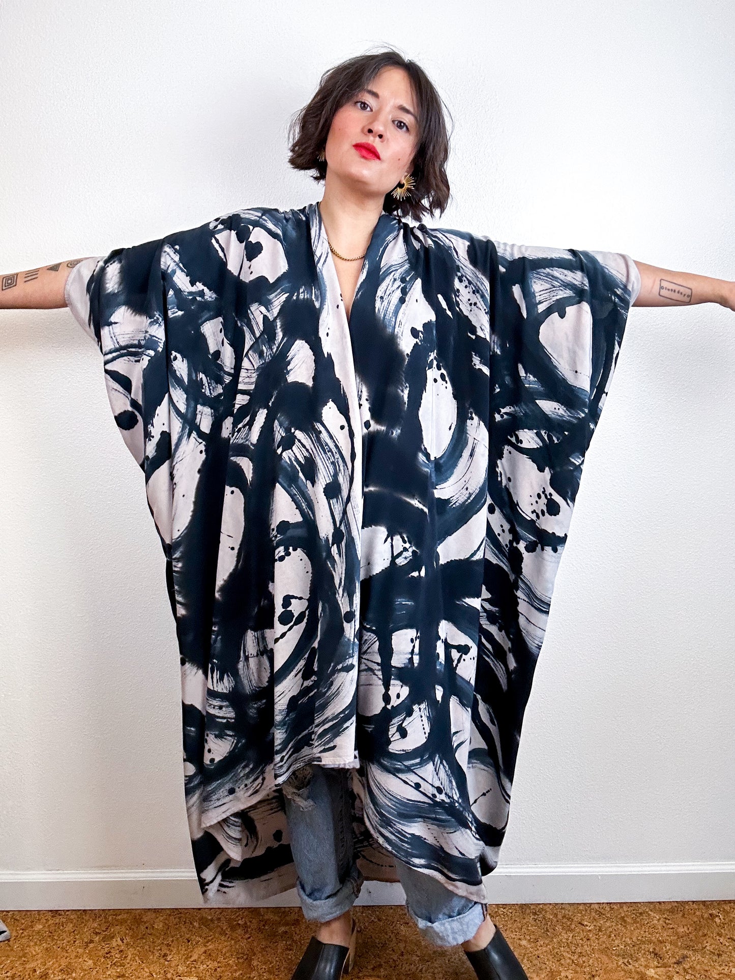 Hand-Dyed High Low Kimono Shell Black Sumi