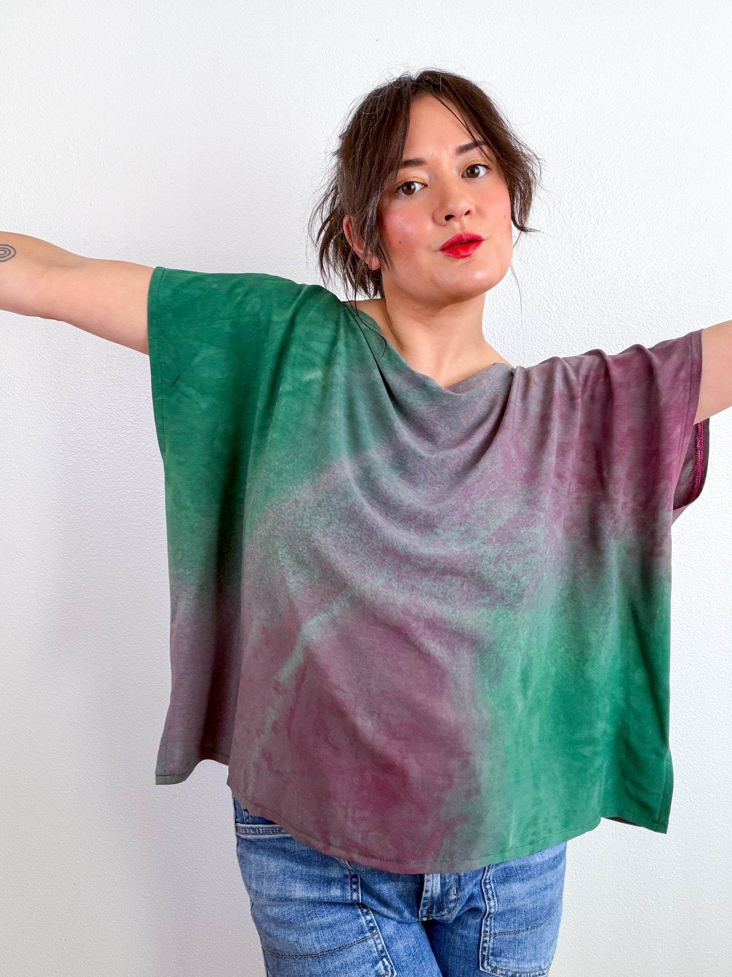 Hand-Dyed Bamboo Flip Crop Forest Peony Madrone Gradient