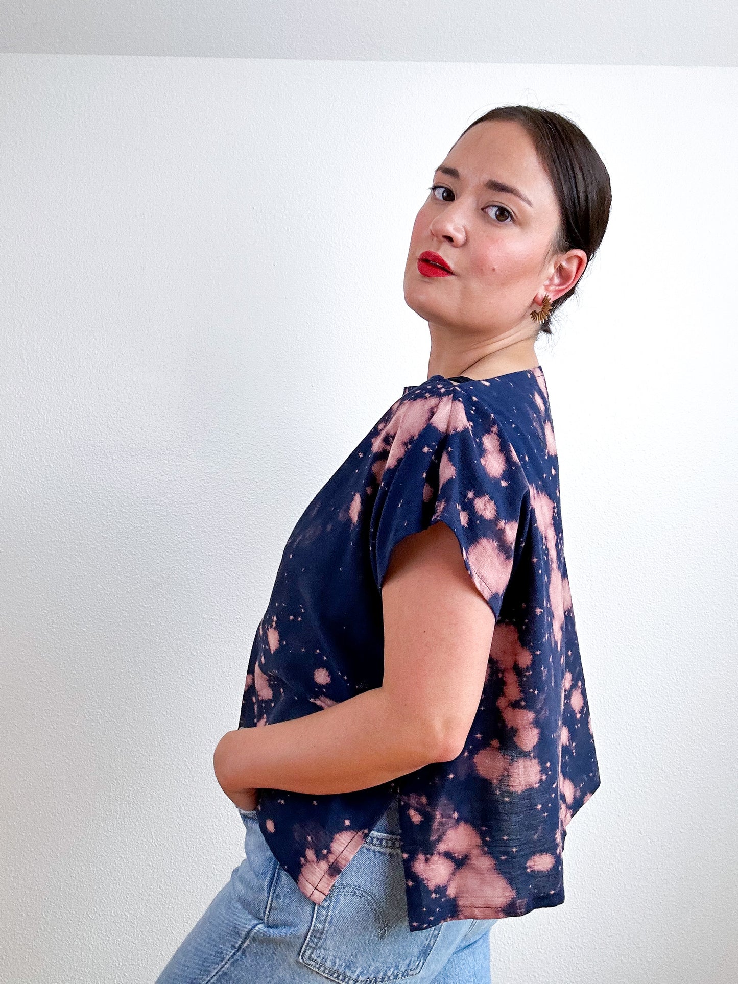 Bleach Speckle Crop Navy Peach