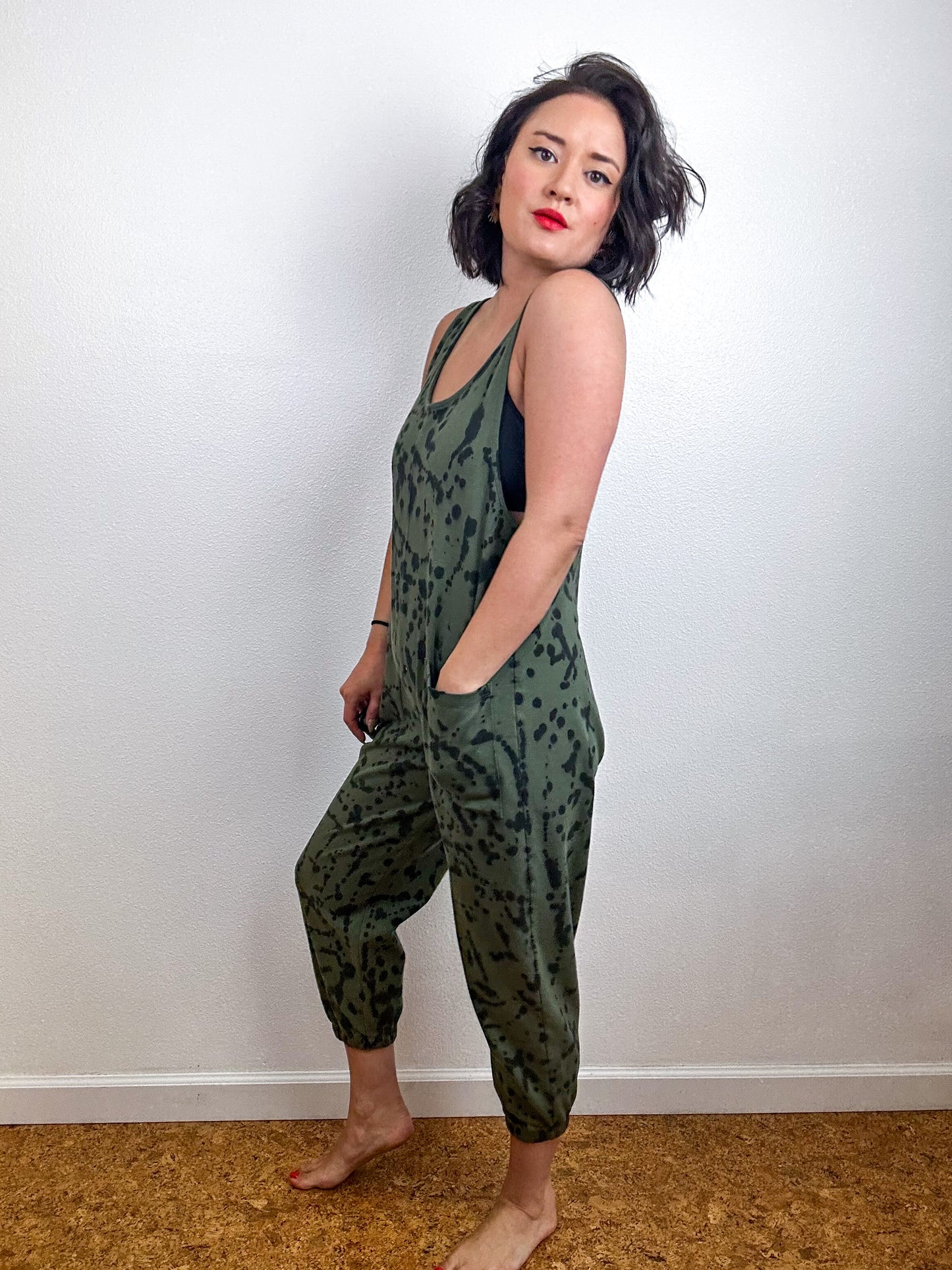 Hand-Dyed Jumper Olive Black Speckle