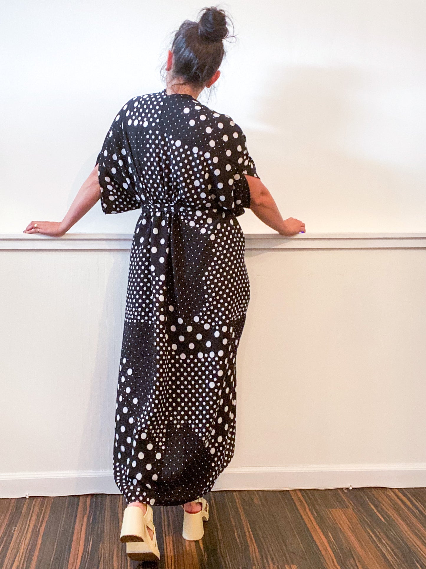 Print High Low Kimono Black White Multi Dots Bubble Crepe