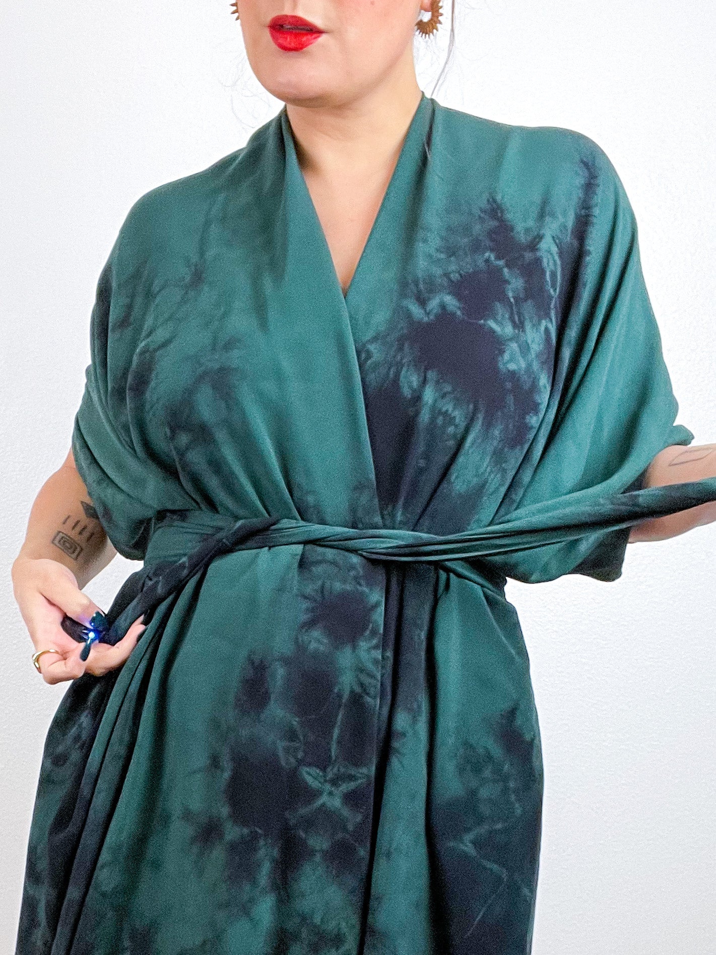 Hand-Dyed High Low Kimono Emerald Black Tie