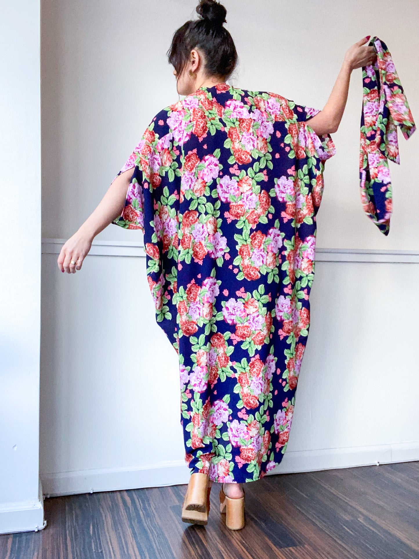Print High Low Kimono Peony Bouquet Bubble Crepe