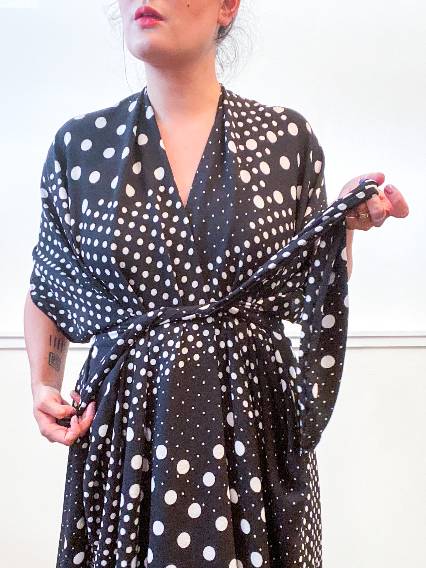 Print High Low Kimono Black White Multi Dots Bubble Crepe