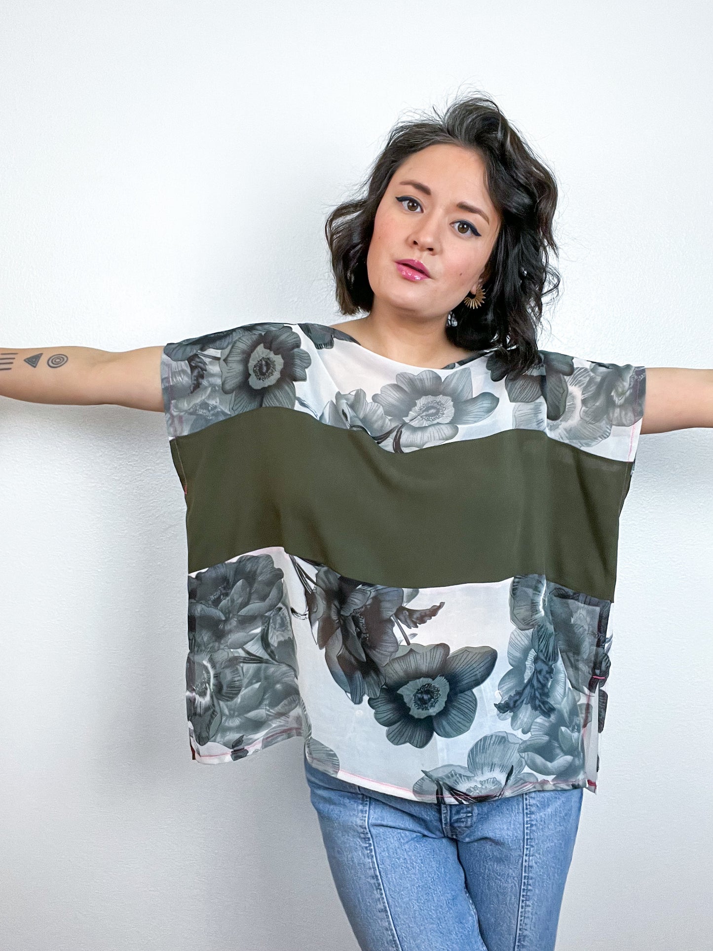 Scrappy Crop Olive Grey Floral
