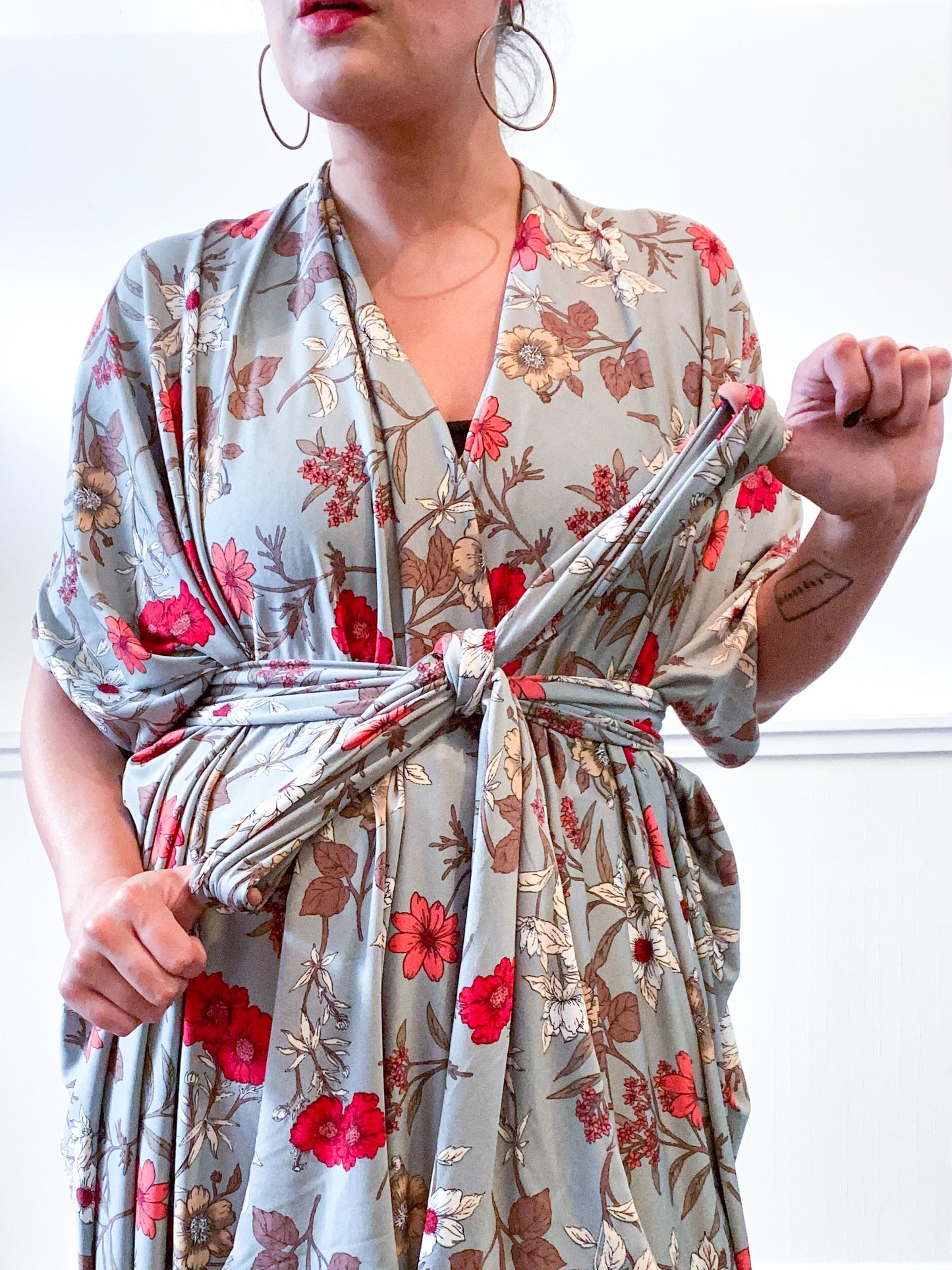Print High Low Kimono Grey Floral Slinky Knit