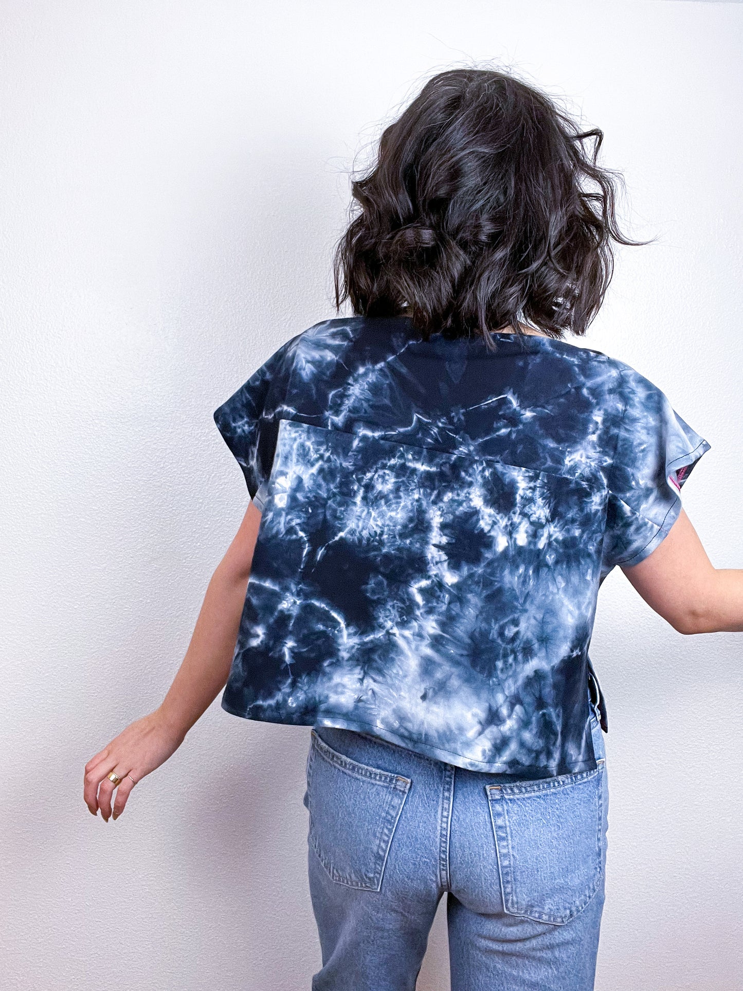Hand-Dyed Sweatshirt Crop Black Tie
