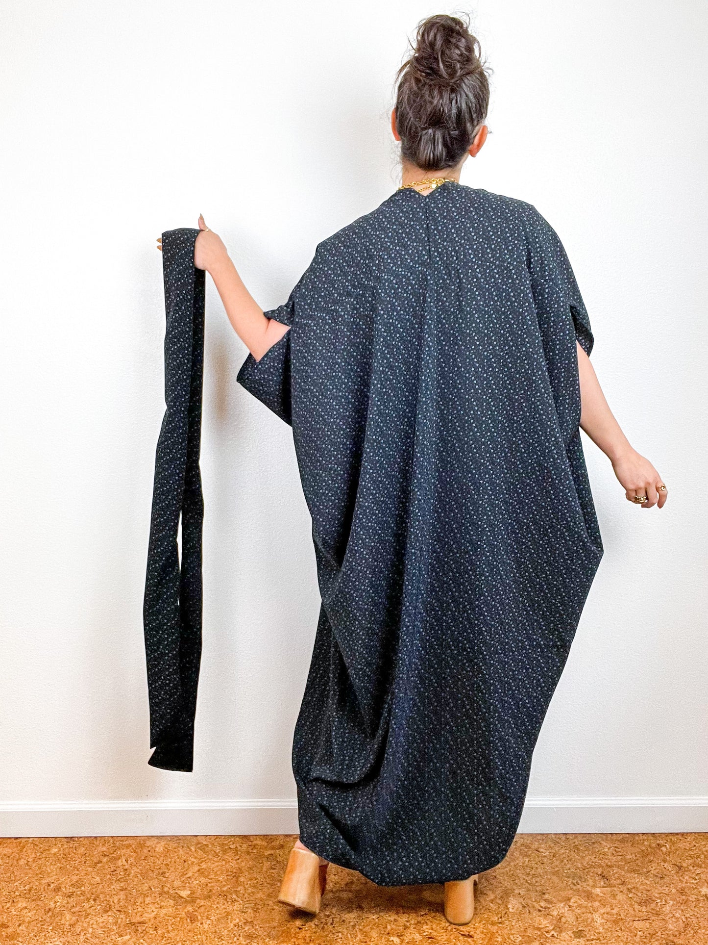 Print High Low Kimono Black Graphite Crepe
