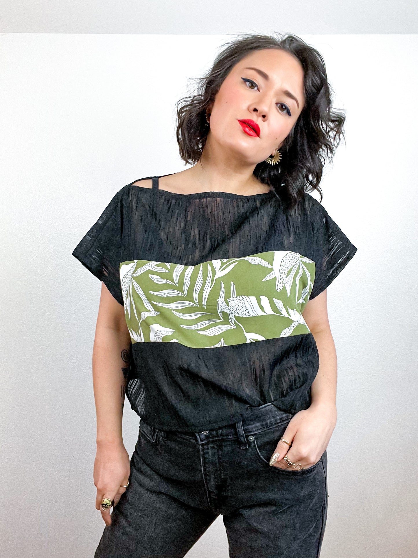 Scrappy Crop Black Green Leaves