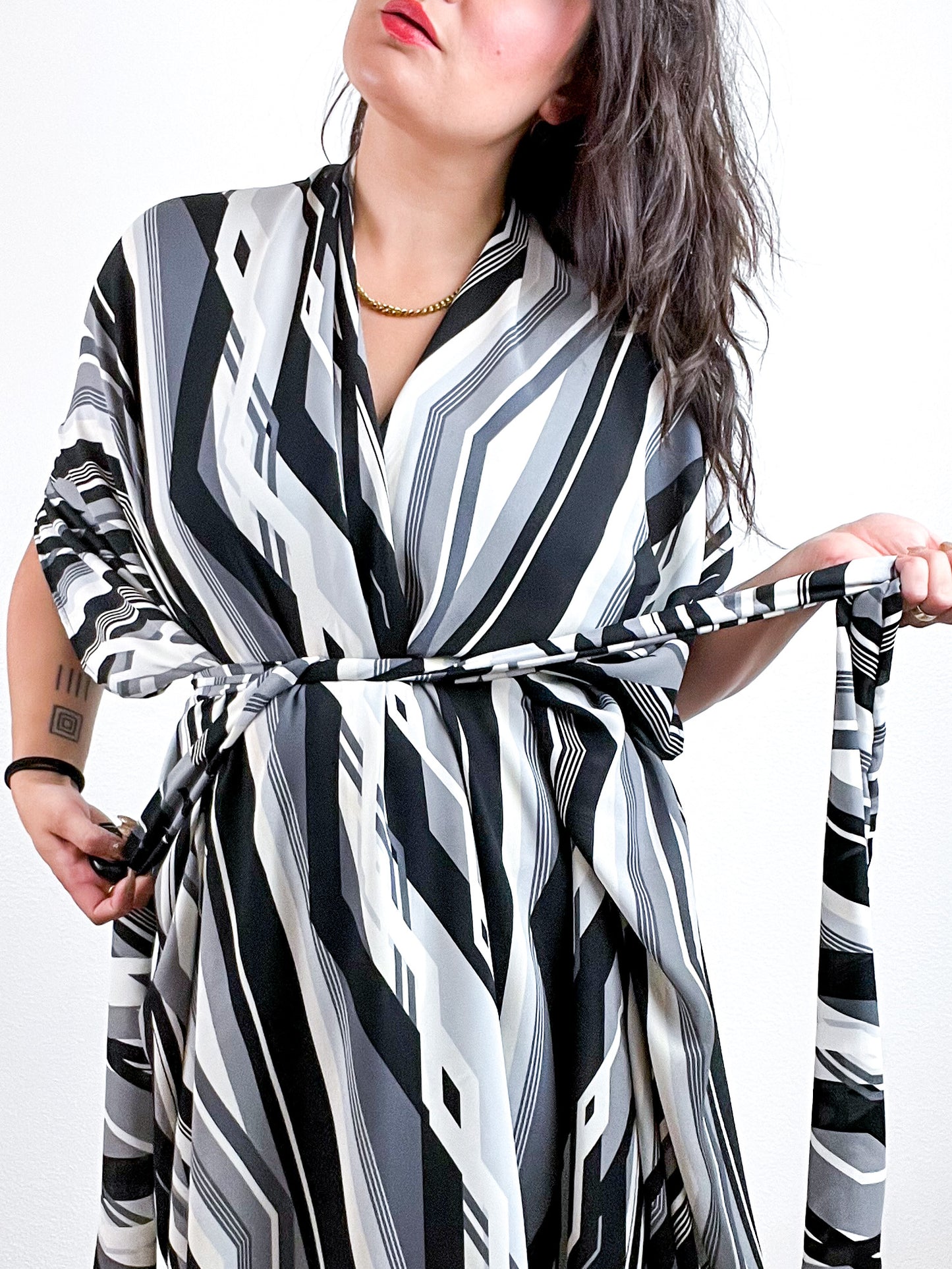 Print High Low Kimono Black Grey Ziggy Georgette