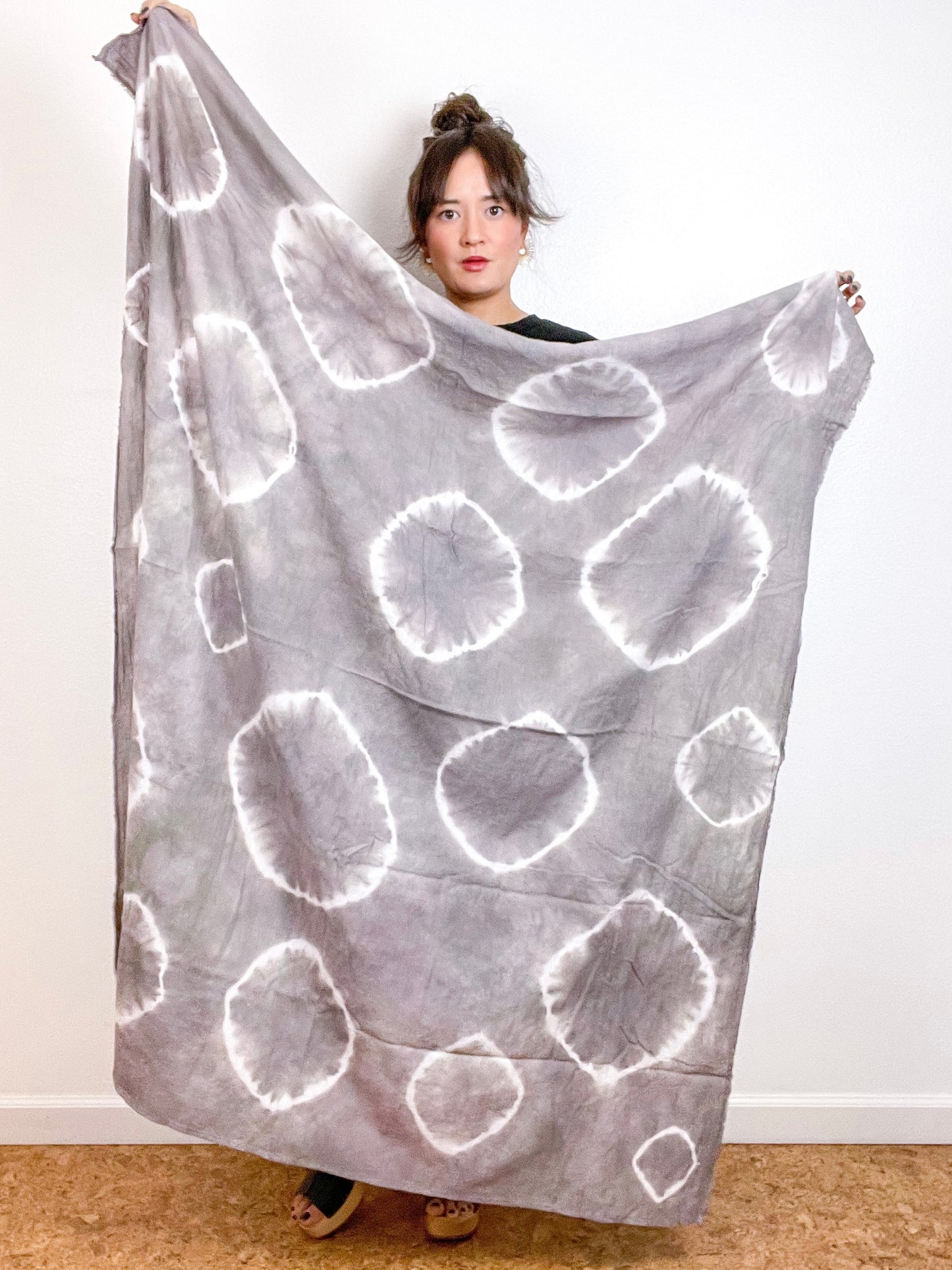 Hand-Dyed Gauze Blanket Scarf Shiitake Circles