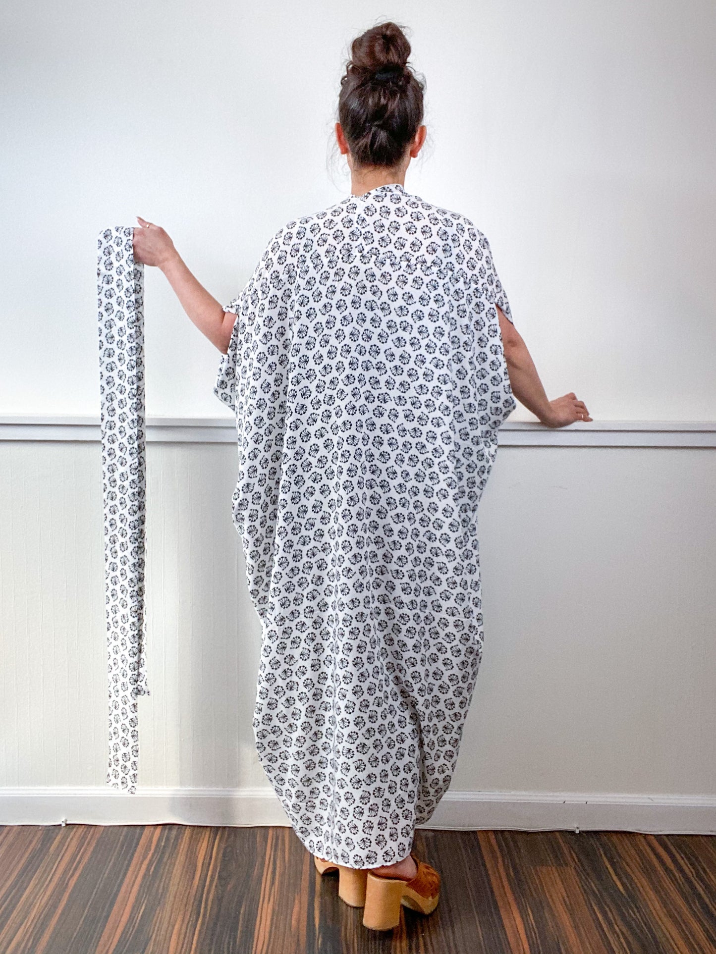 Print High Low Kimono White Black Dandelion Challis