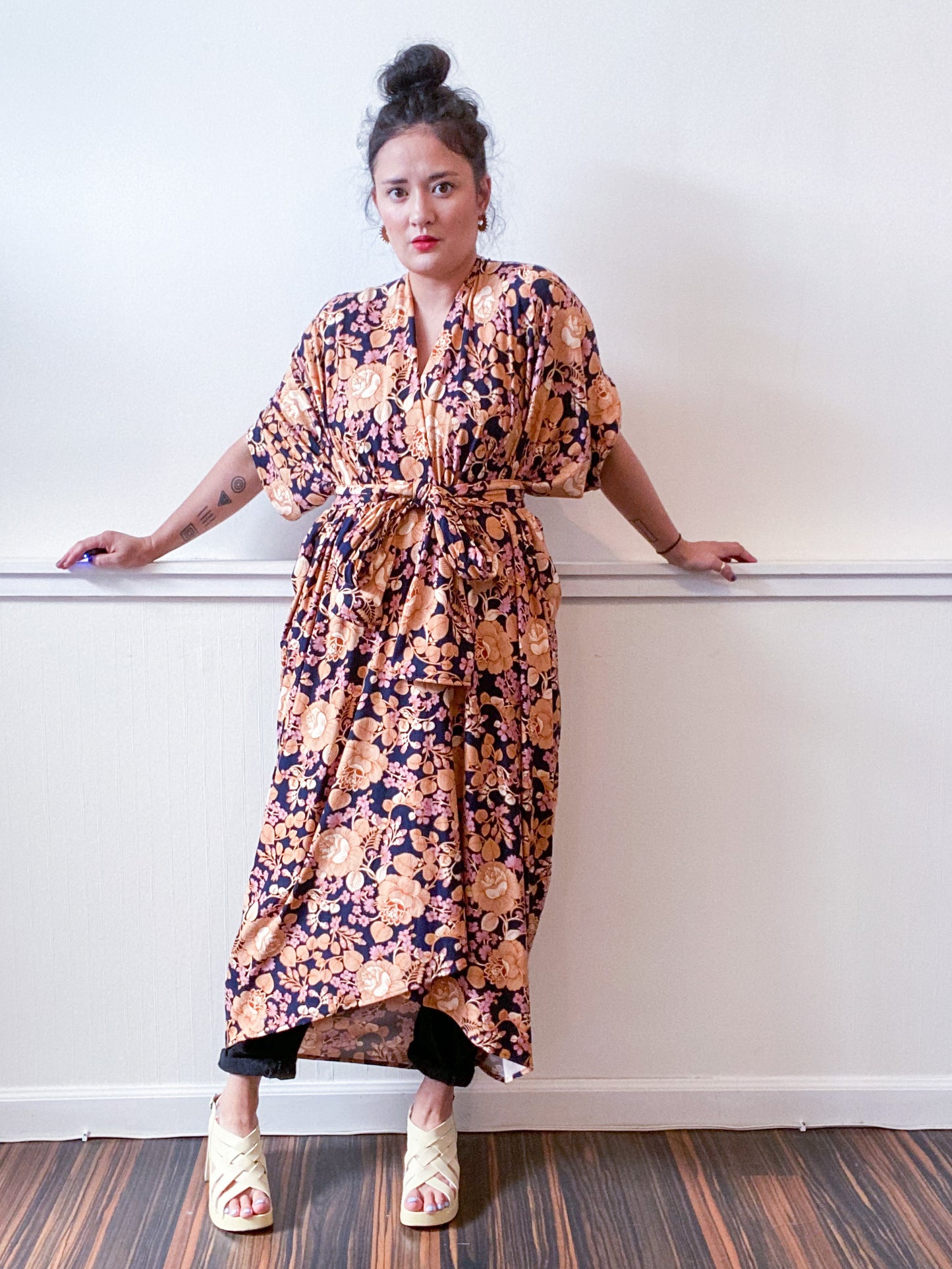 Print High Low Kimono Navy Amber Peony Knit