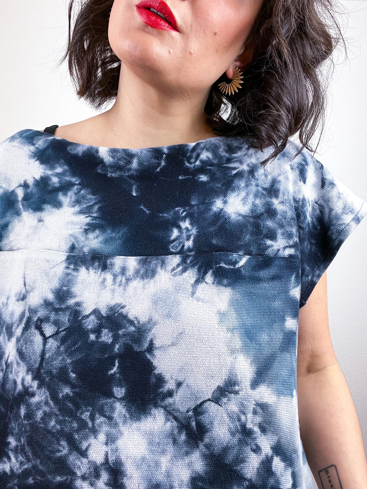 Hand-Dyed Sweater Knit Crop Black Tie