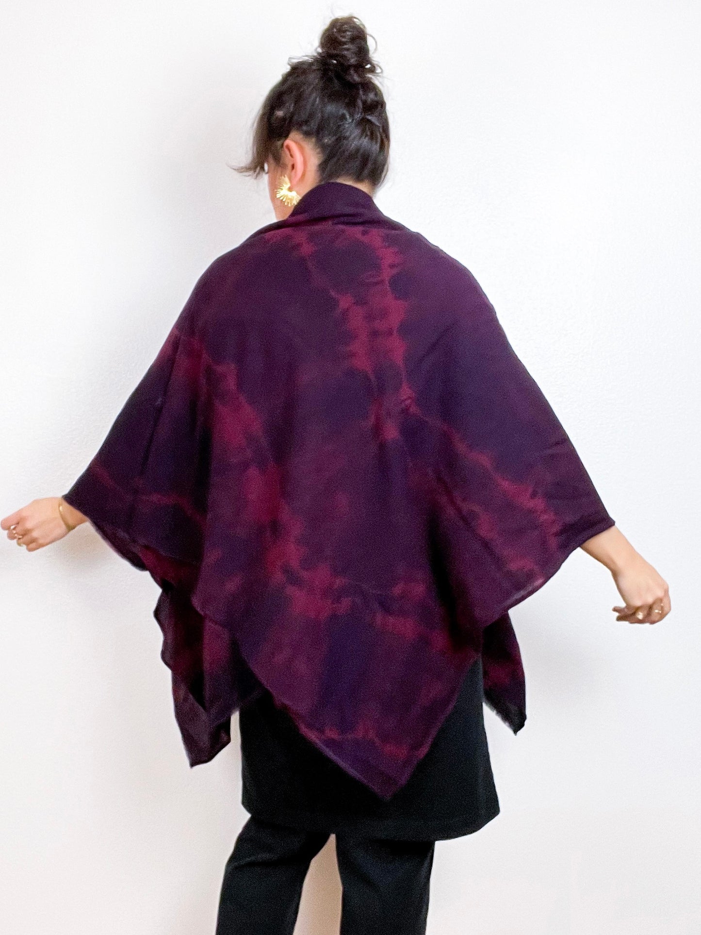 Hand-Dyed Gauze Blanket Scarf Crimson Lines