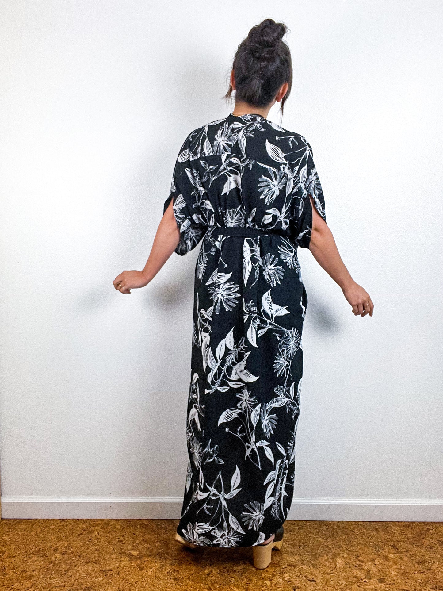 Print High Low Kimono Black Botanicals Georgette